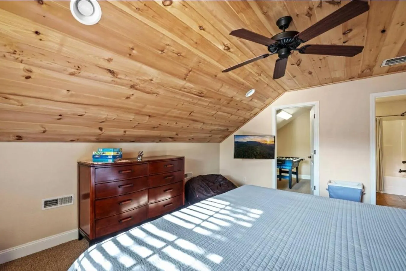 بيت للعطل Creekside Cottage*hot Tub*entire Home-pigeon Forge *