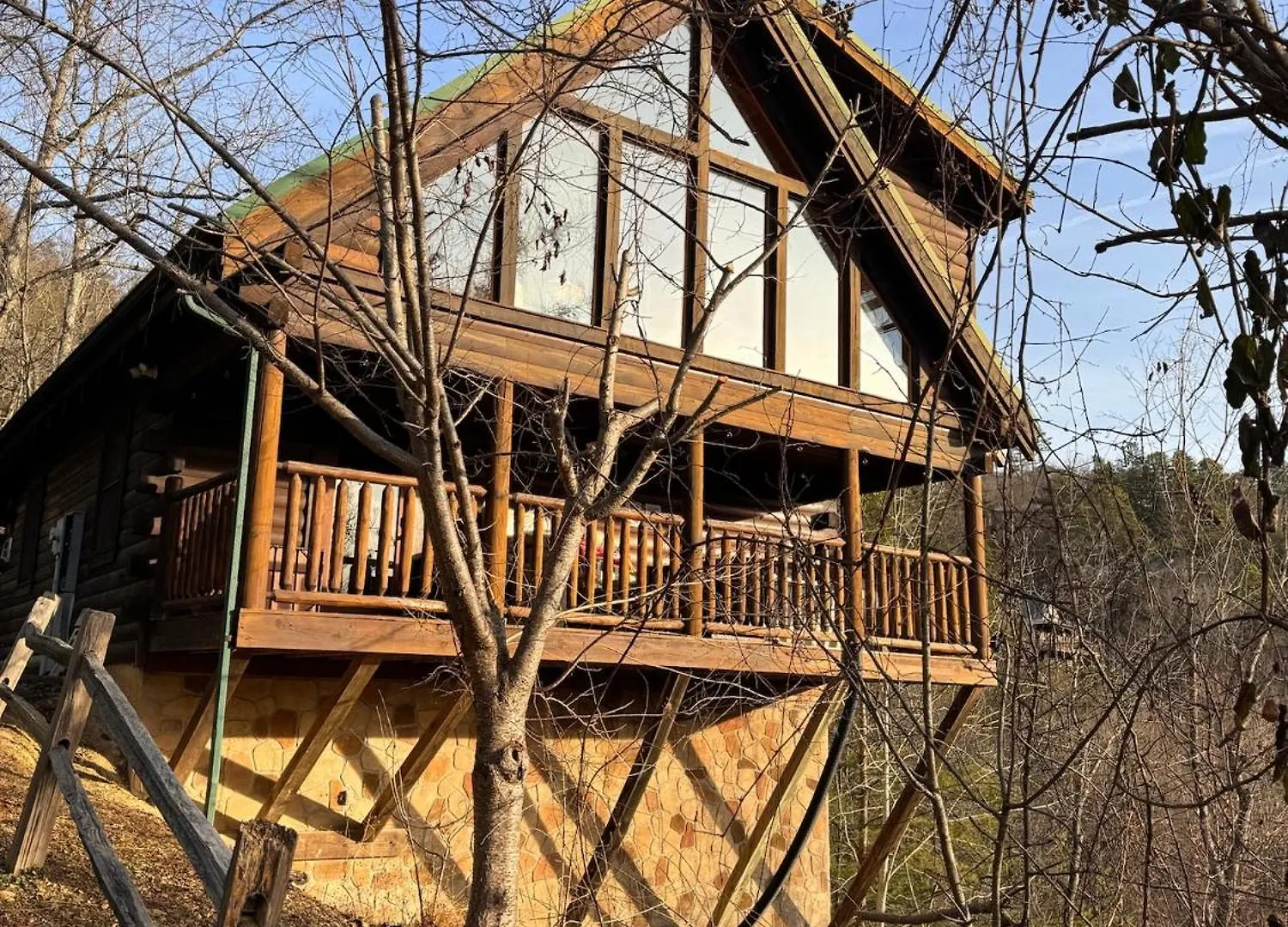 Smoky Paws - Exceptional Cabin, Stunning Mountain Views, Hot Tub, Tranquil, Gigabit Internet, Free L2 Ev Pigeon Forge