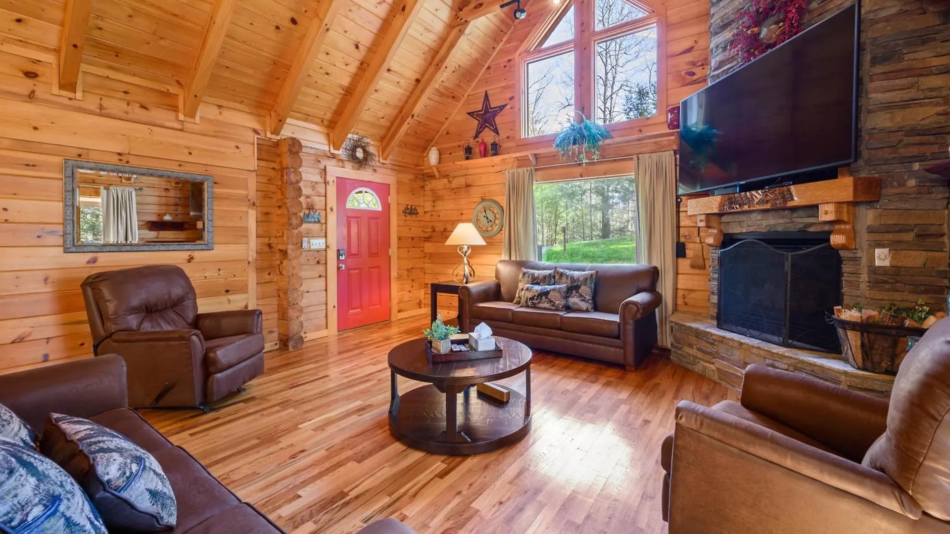 Valley Dream:3 Bdrm 3bath, Specials, Free Tickets, One Level *