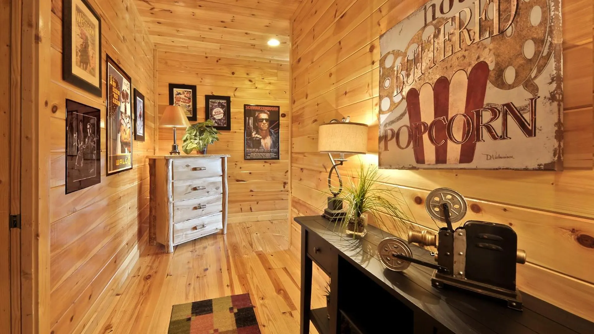 Magical Moose, 7bdrm 7bath, Specials, Free Tickets, Elevator, Hot Tub فيلة بيدجن فورج