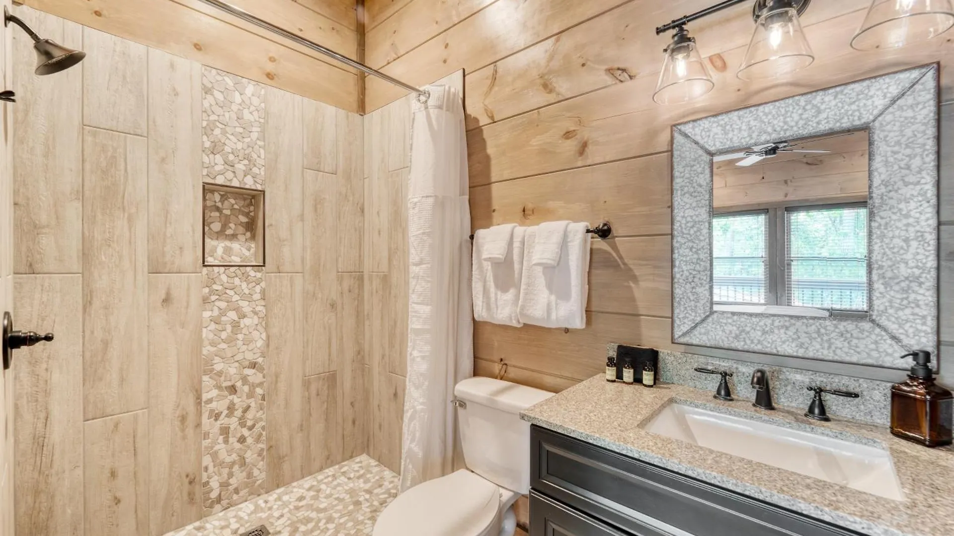 Wanderer By Avantstay Sleeps 26 A Custom Smokies 度假居 鸽子谷