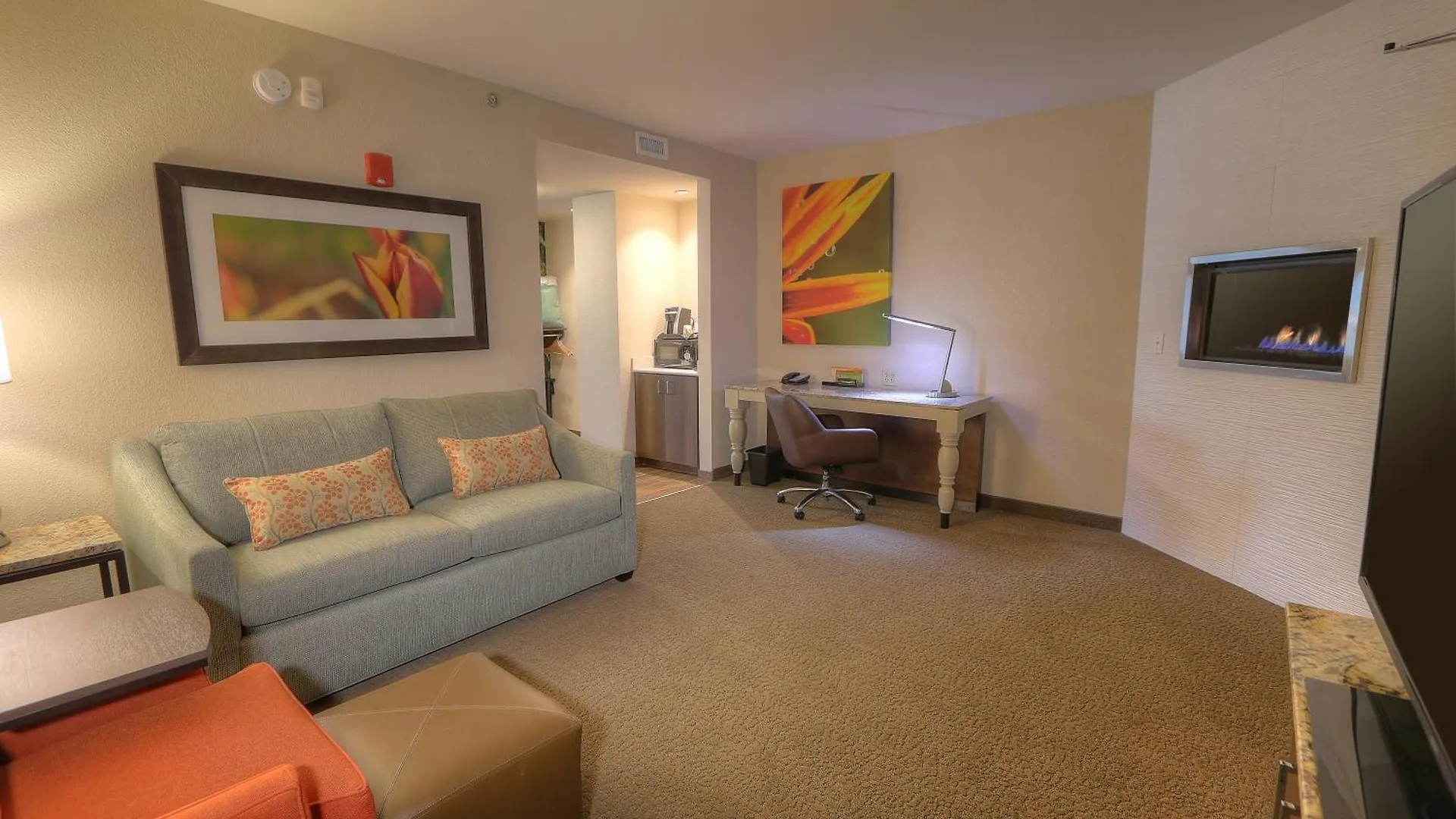Hilton Garden Hotel 3*