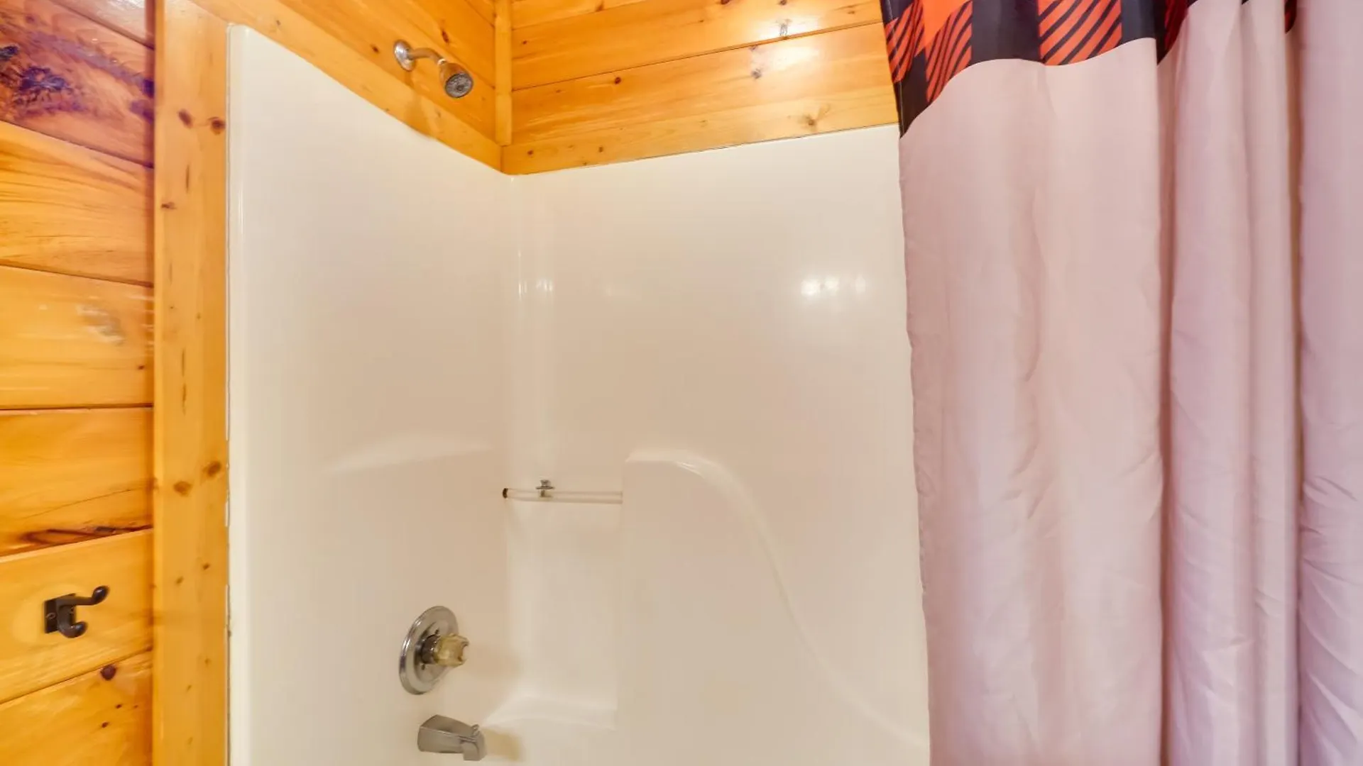Holiday home Cabin With Hot Tub 5 Mi To Dollywood