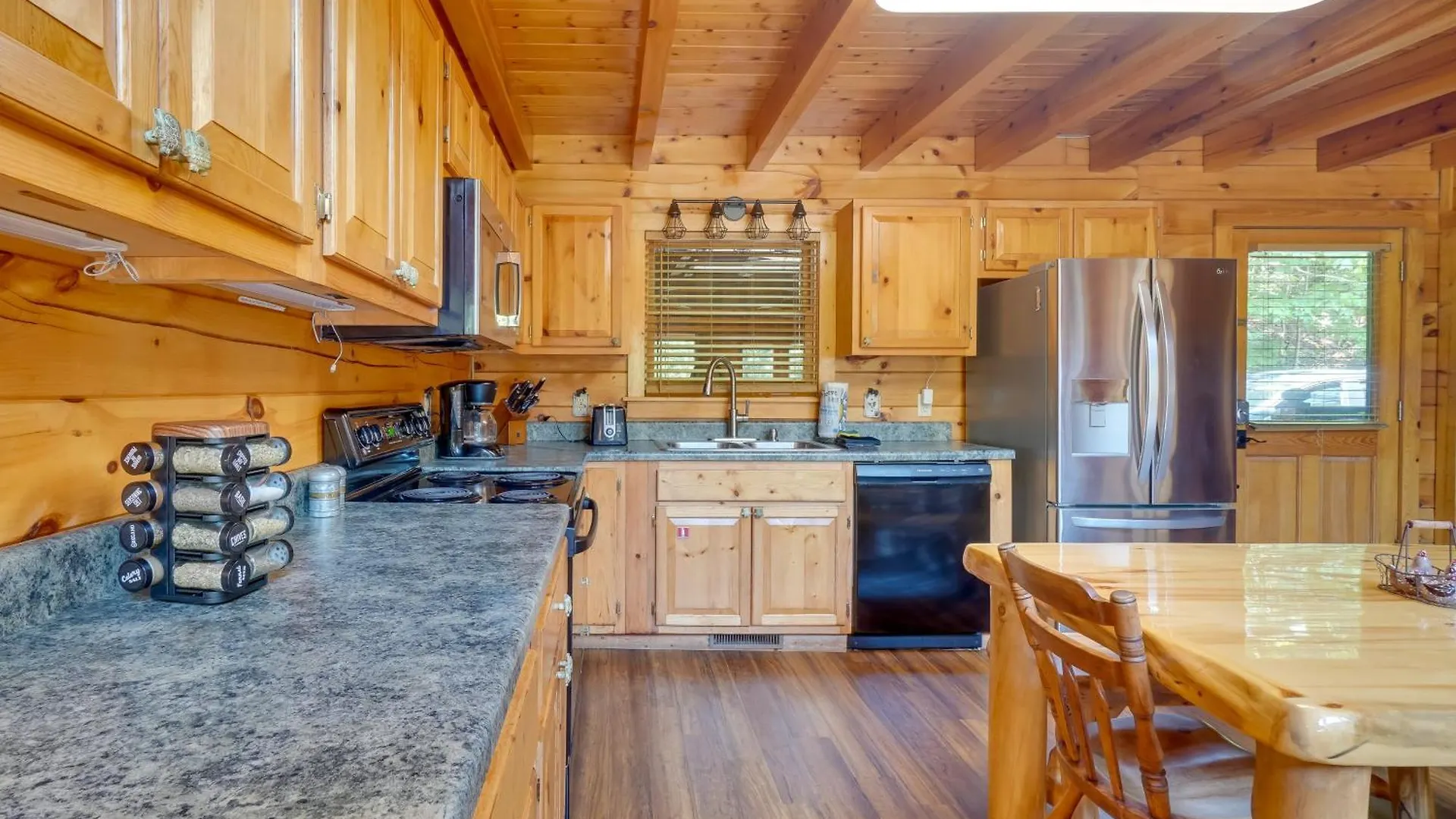 Cabin With Hot Tub 5 Mi To Dollywood Holiday home Pigeon Forge