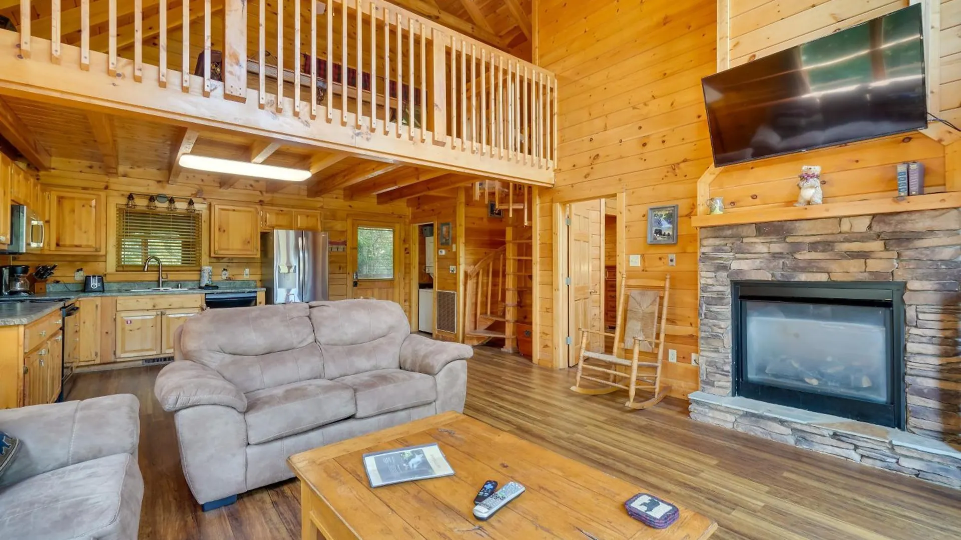 Cabin With Hot Tub 5 Mi To Dollywood Holiday home