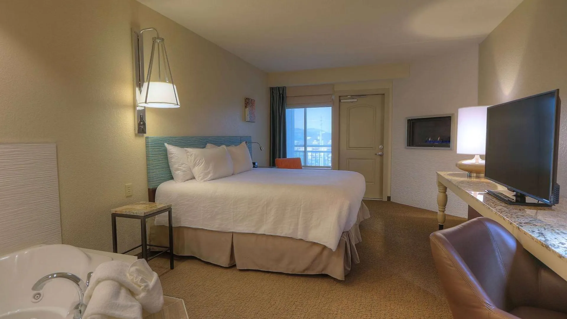 Hilton Garden 3*