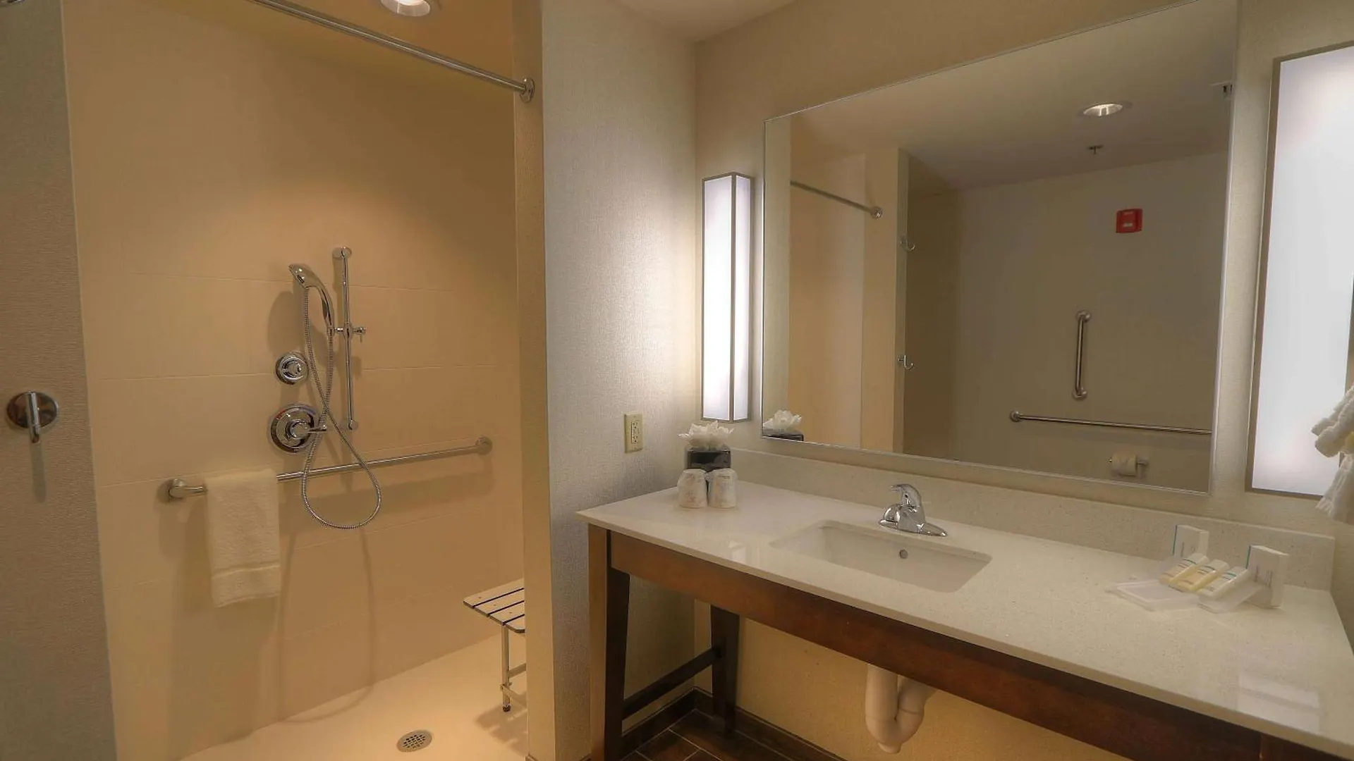 Hilton Garden 3*