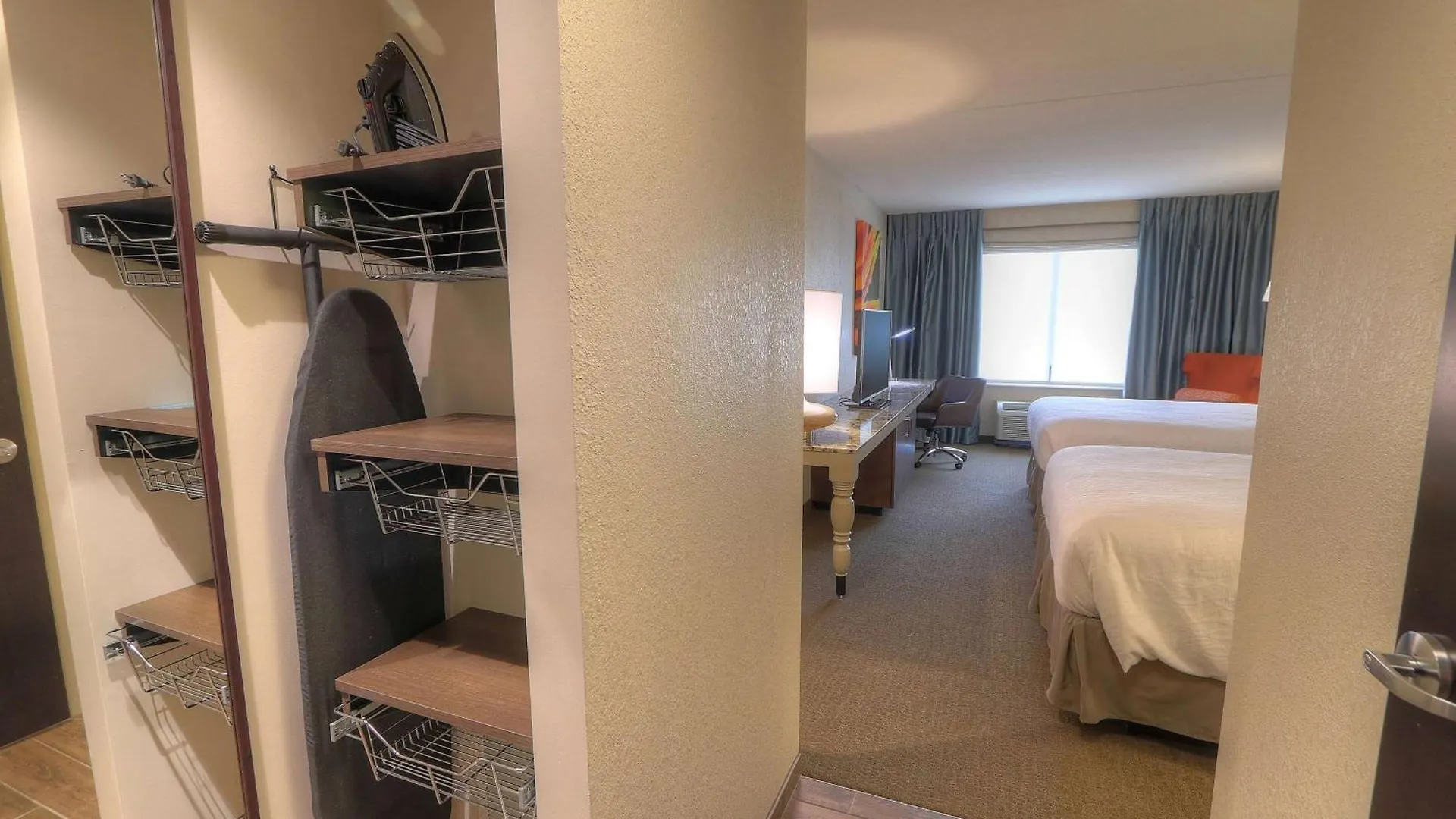 Hilton Garden Hotel 3*