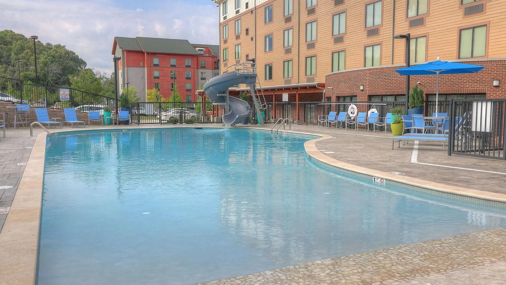 Hilton Garden 3*