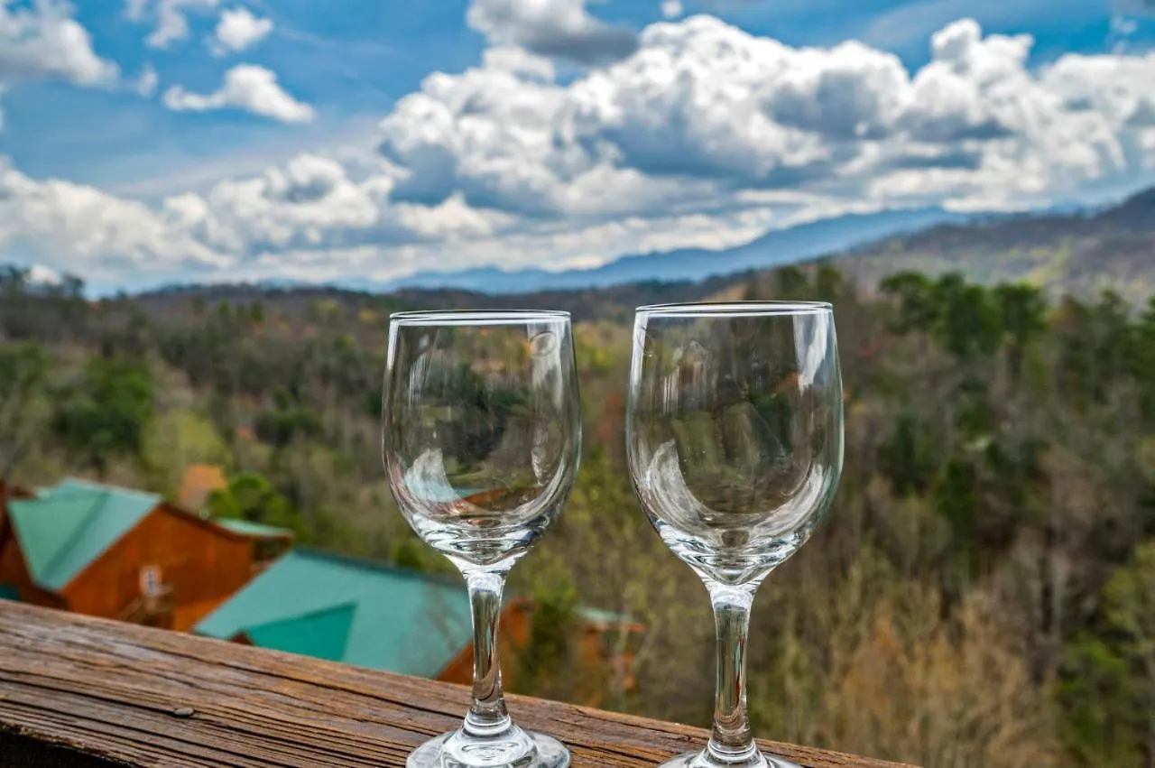 Million Dollar View - Games Table & Movie Theater! Holiday home *