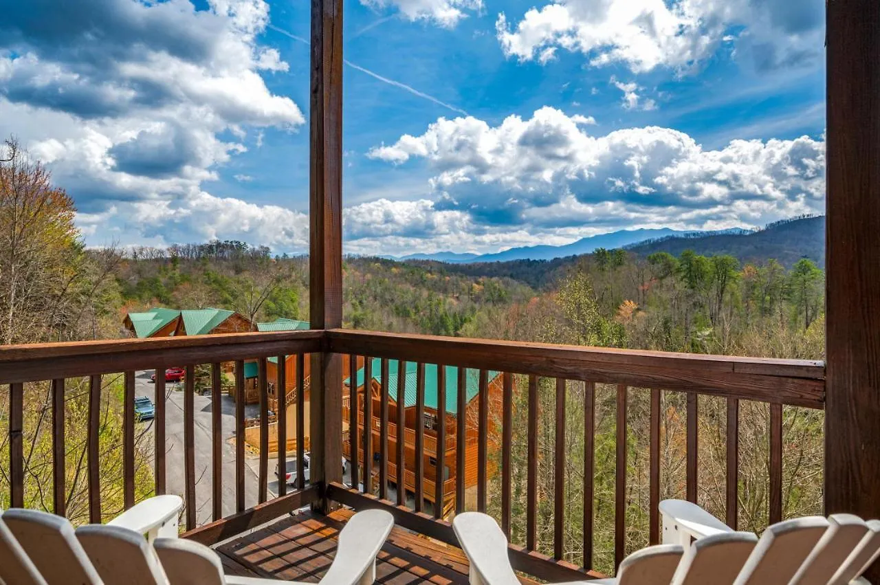 Million Dollar View - Games Table & Movie Theater! Pigeon Forge