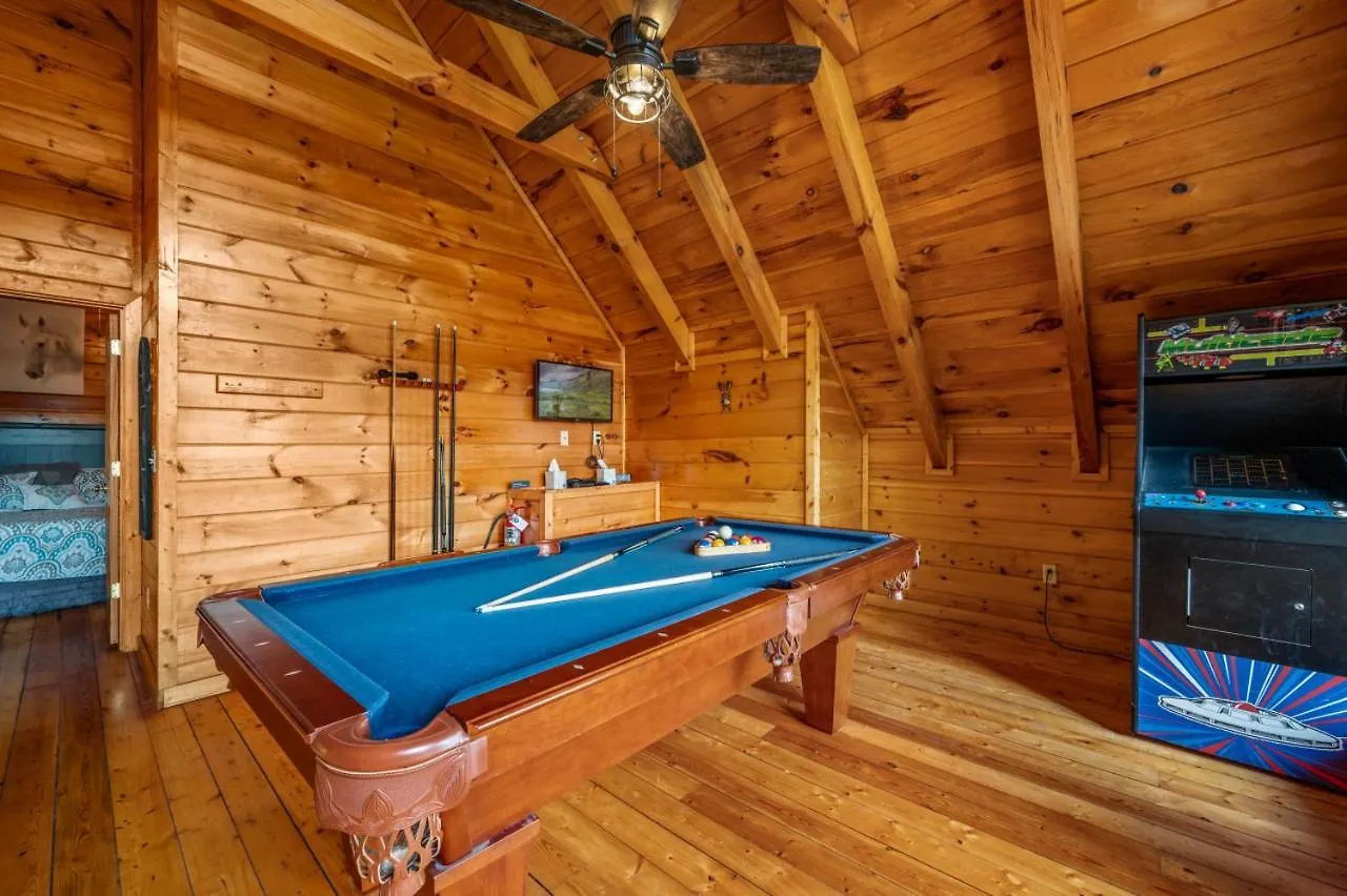 Million Dollar View - Games Table & Movie Theater! * Pigeon Forge
