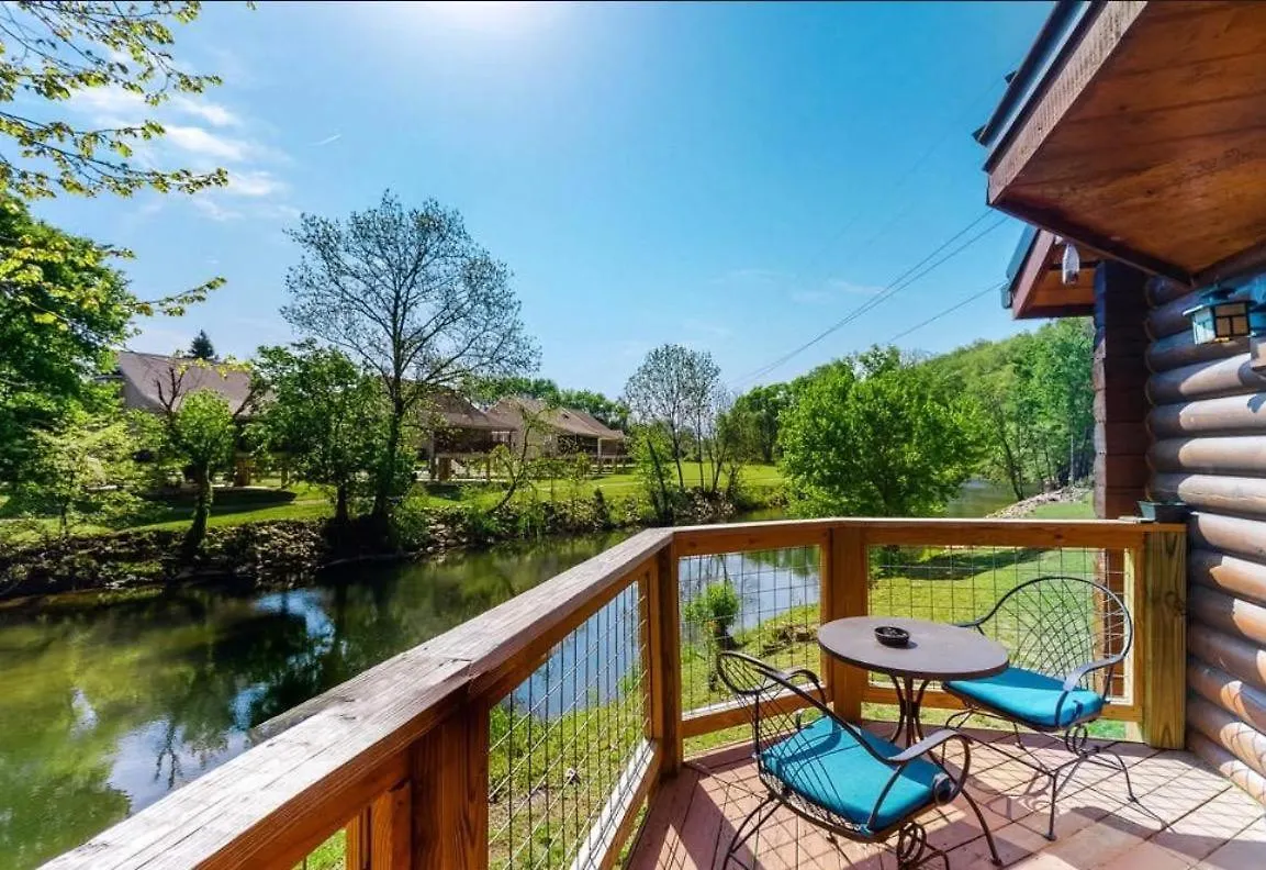 Skinny Dippin'-river Front- Free Tickets-dog Friendly-sleeps 6 펜션 비둘기 포지