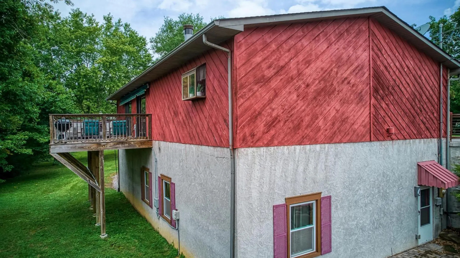 Chalet Apple Valley Hideaway, 1089 Of Free Attraction Tickets For Each Paid Day, Dollywood And More!