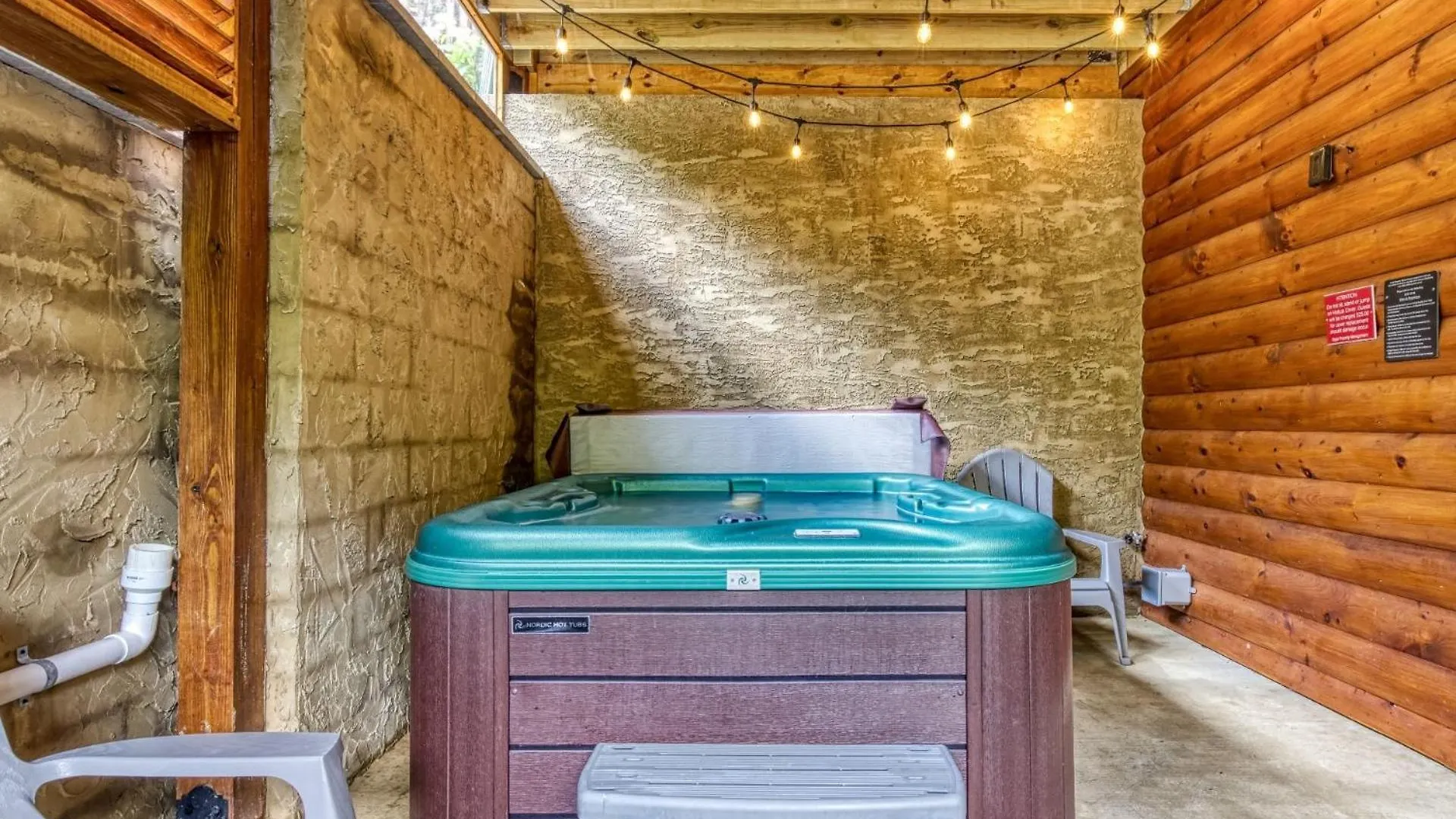 Ern841 - Sweet Feet Retreat - Location, Location, And Private Indoor Pool! *