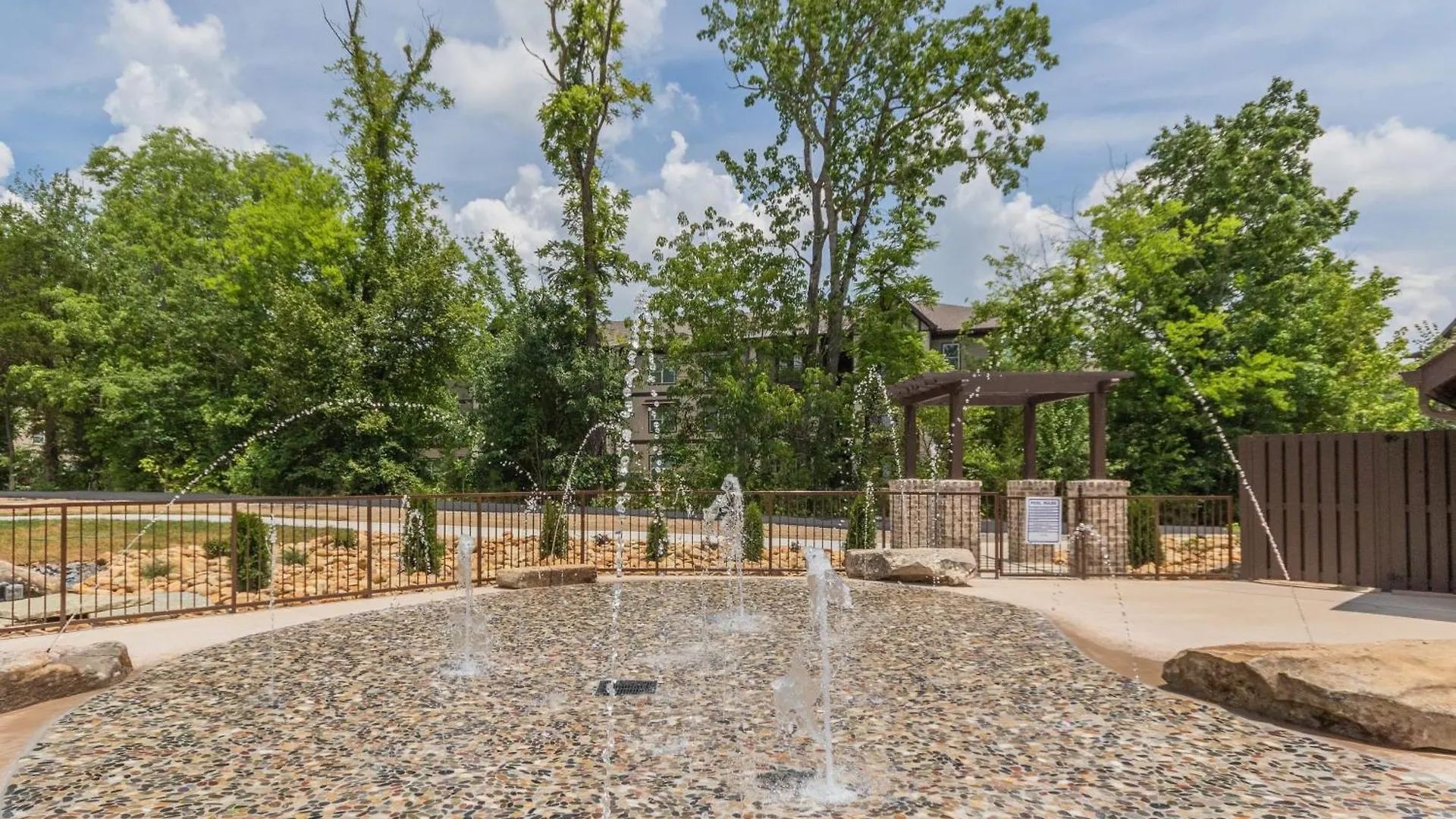 New 3 Bedroom Sleeps 6 Apartment Pigeon Forge