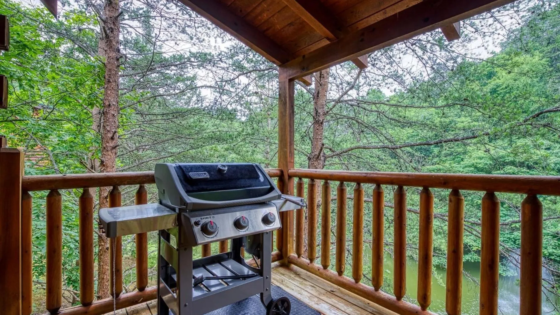 別荘 Ern834 - Lakeside Getaway - Great Location! Close To The Action! *