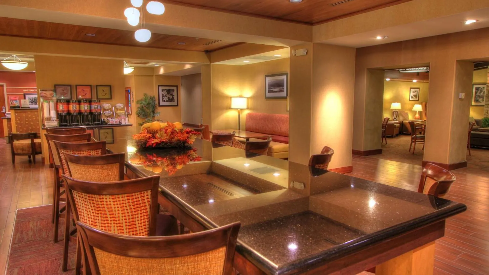 Hampton Hotel 3*