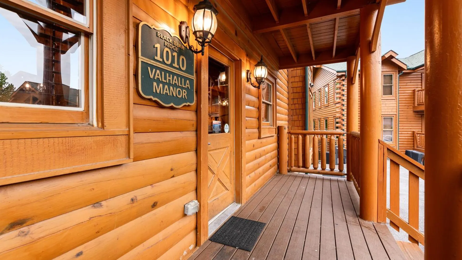Valhalla Manor Holiday home *