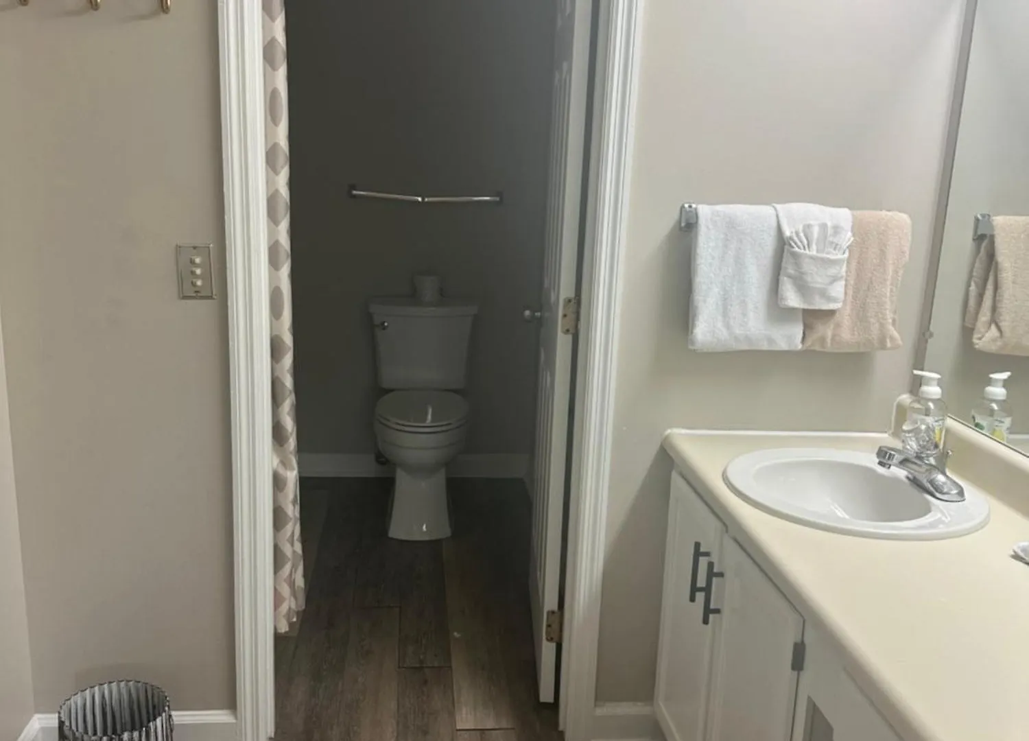 River Place #401 2bd *