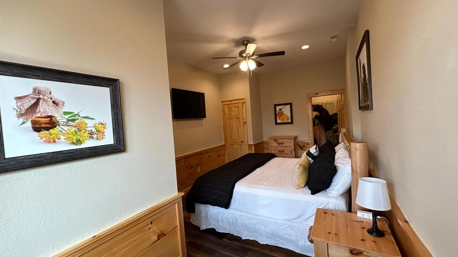 Prime Location & Loaded For Family Fun Pigeon Forge