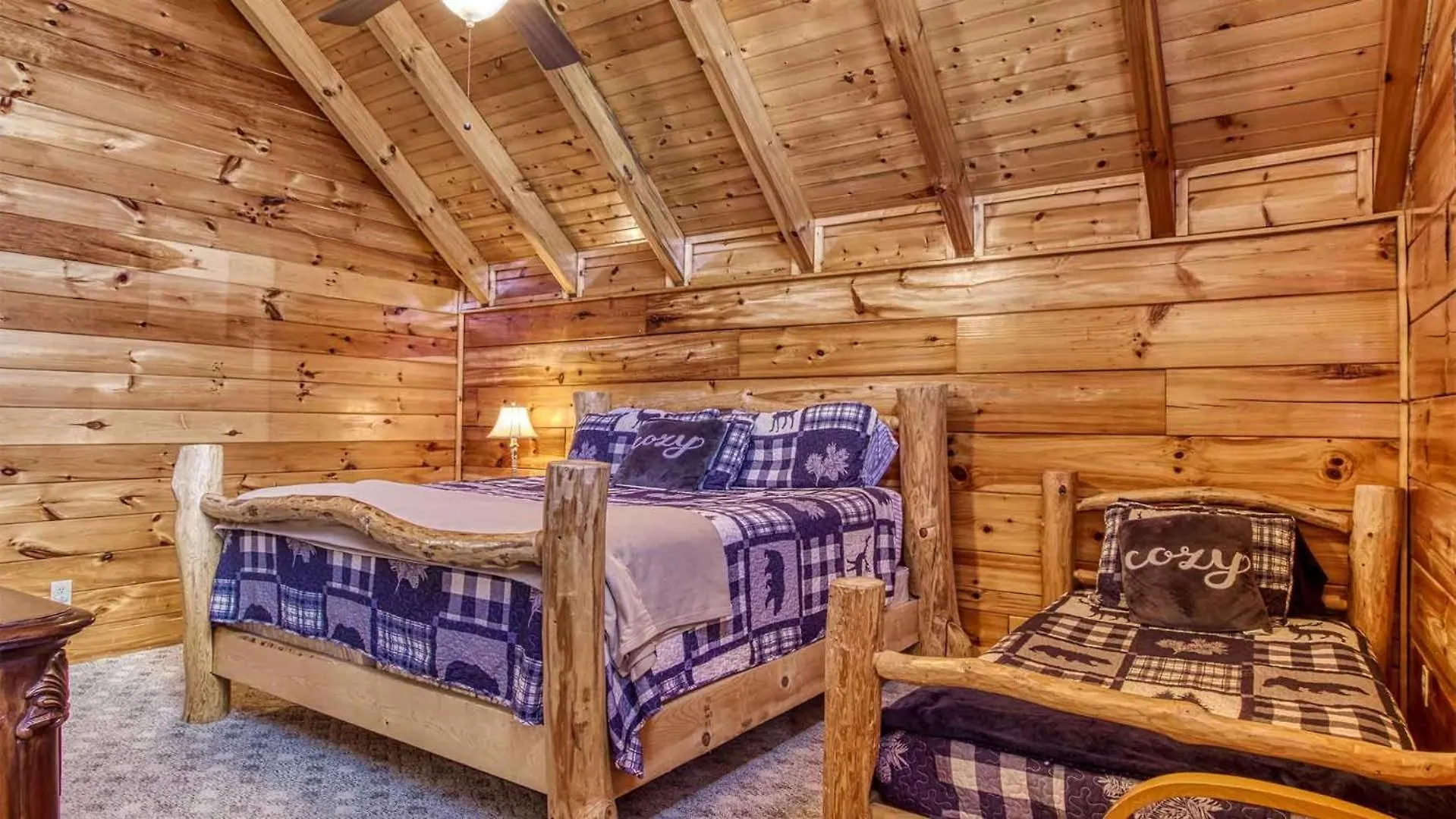 New Majestic 5 Star Amazing View, Pool, Hot Tub! Casa vacanze Pigeon Forge