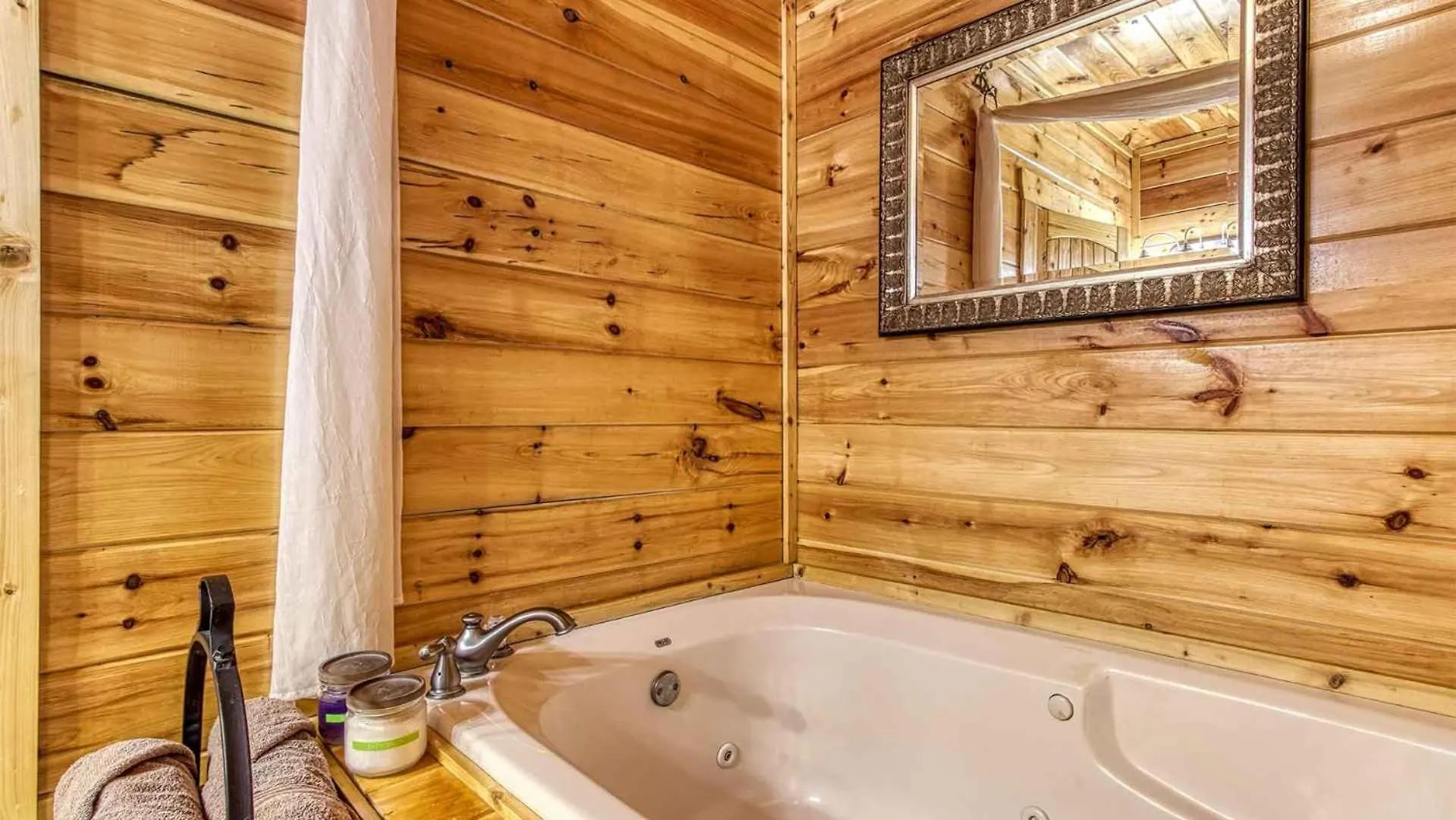 New Majestic 5 Star Amazing View, Pool, Hot Tub! Casa vacanze