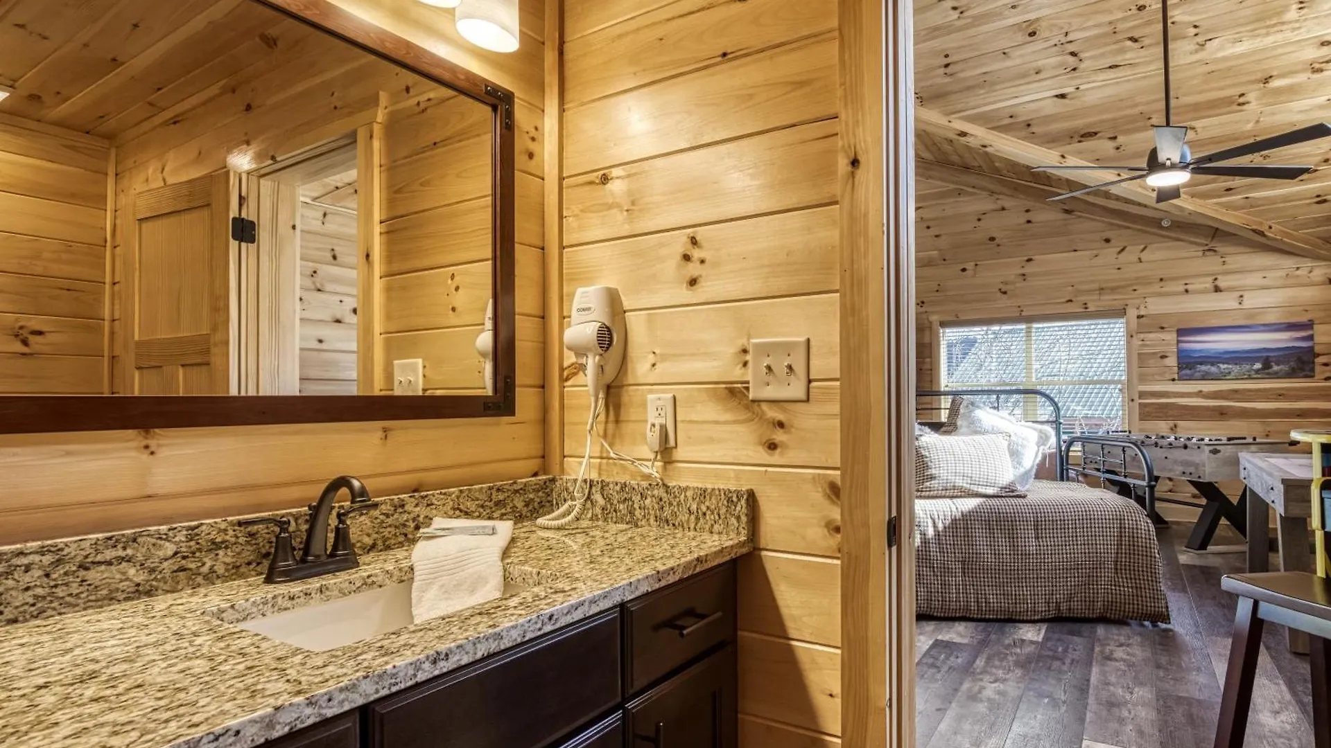 Gritz Carlton Lodge, 2 Large Cabins, 2 Pools, 2 Theater Rooms, 2 Game Rooms, Free Tickets *