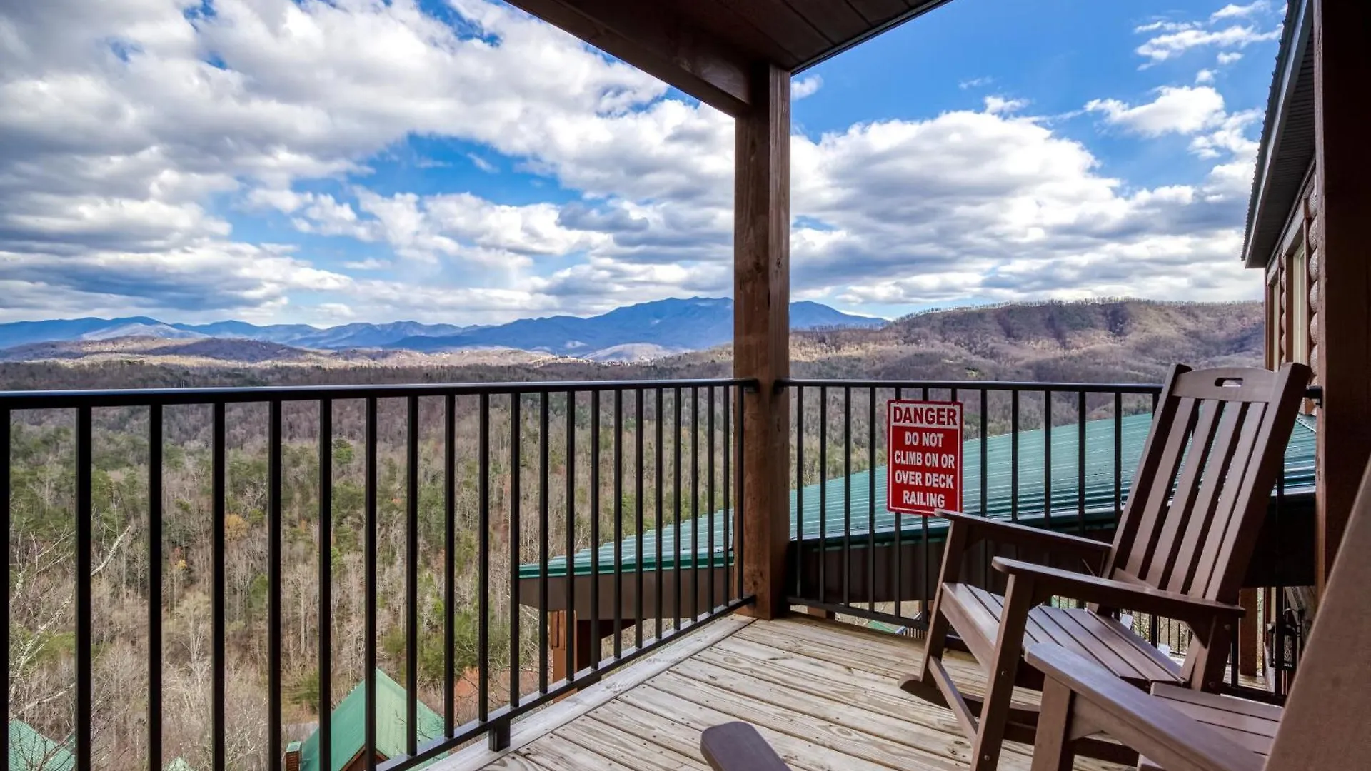 Gritz Carlton Lodge, 2 Large Cabins, 2 Pools, 2 Theater Rooms, 2 Game Rooms, Free Tickets * Pigeon Forge