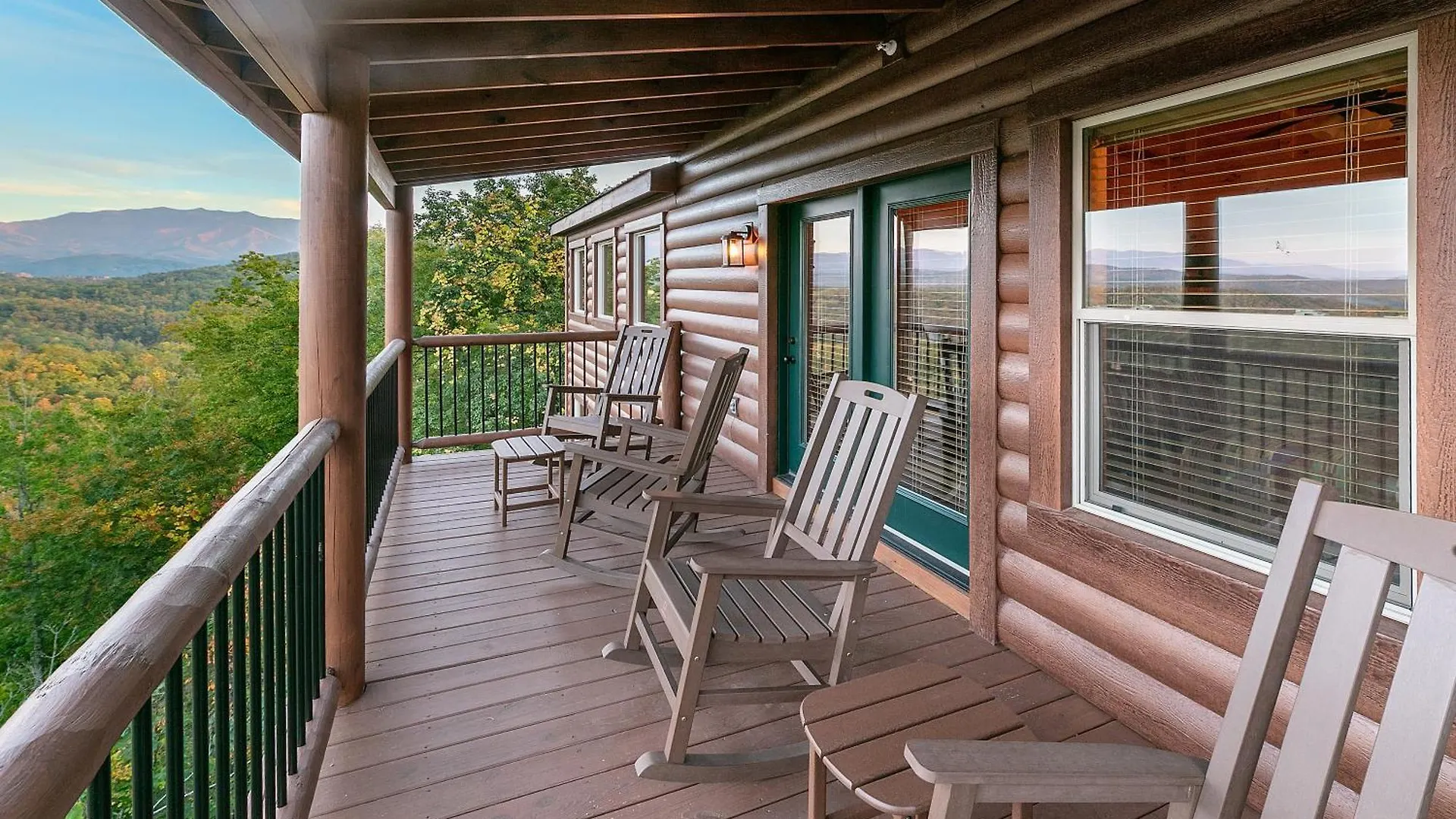 Gritz Carlton Lodge, 2 Large Cabins, 2 Pools, 2 Theater Rooms, 2 Game Rooms, Free Tickets Casa vacanze