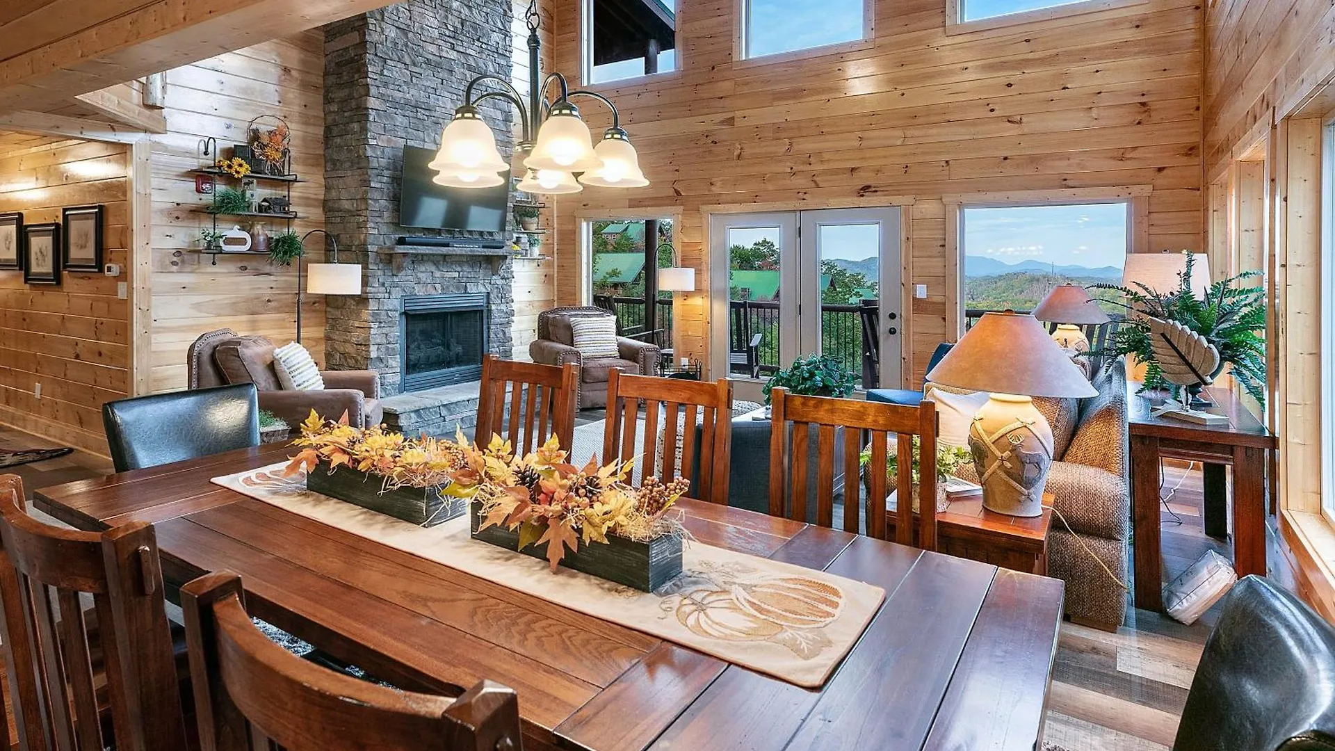 Casa vacanze Gritz Carlton Lodge, 2 Large Cabins, 2 Pools, 2 Theater Rooms, 2 Game Rooms, Free Tickets