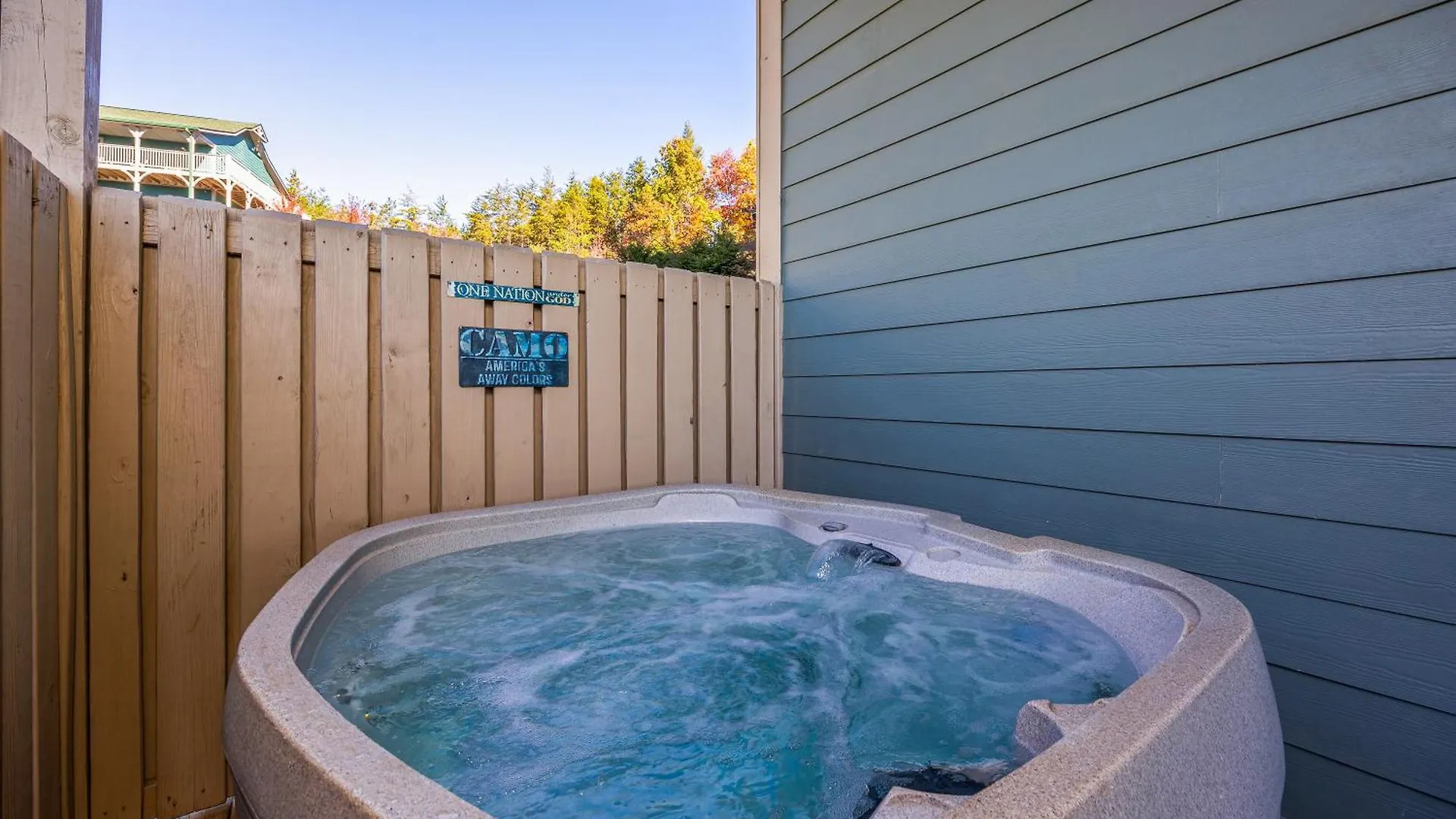 Southern Comfort Lodge-in Pigeon Forge, Sleeps 18-7br 6ba Luxury Cabin, W Free Attraction Ticket! * Pigeon Forge