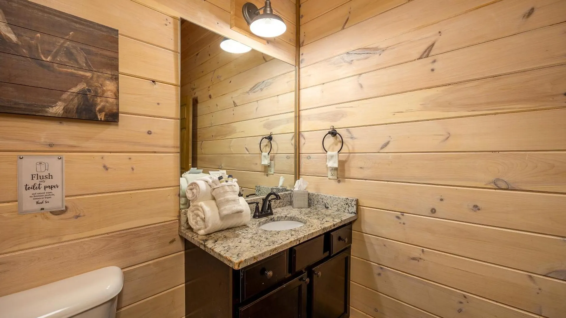 Southern Comfort Lodge-in Pigeon Forge, Sleeps 18-7br 6ba Luxury Cabin, W Free Attraction Ticket! Holiday home *