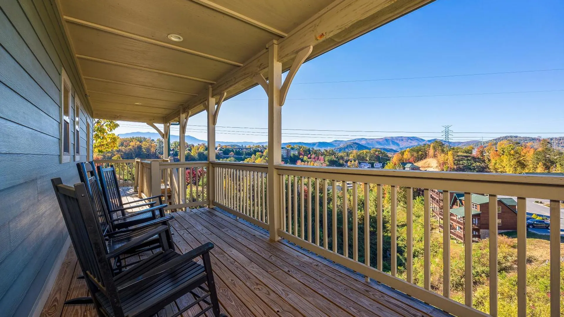 Southern Comfort Lodge-in Pigeon Forge, Sleeps 18-7br 6ba Luxury Cabin, W Free Attraction Ticket! * Pigeon Forge