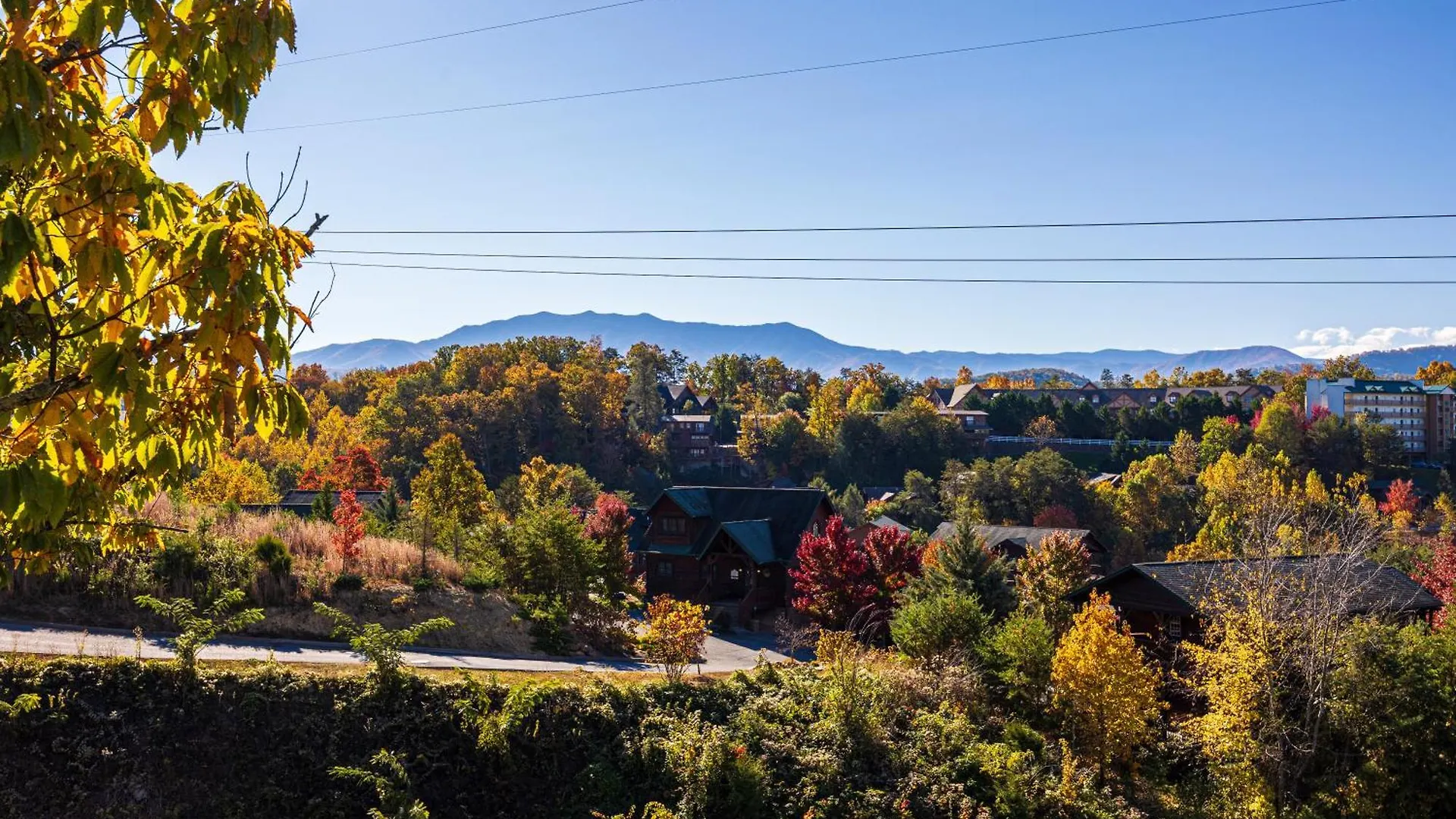 Southern Comfort Lodge-in Pigeon Forge, Sleeps 18-7br 6ba Luxury Cabin, W Free Attraction Ticket! * Pigeon Forge