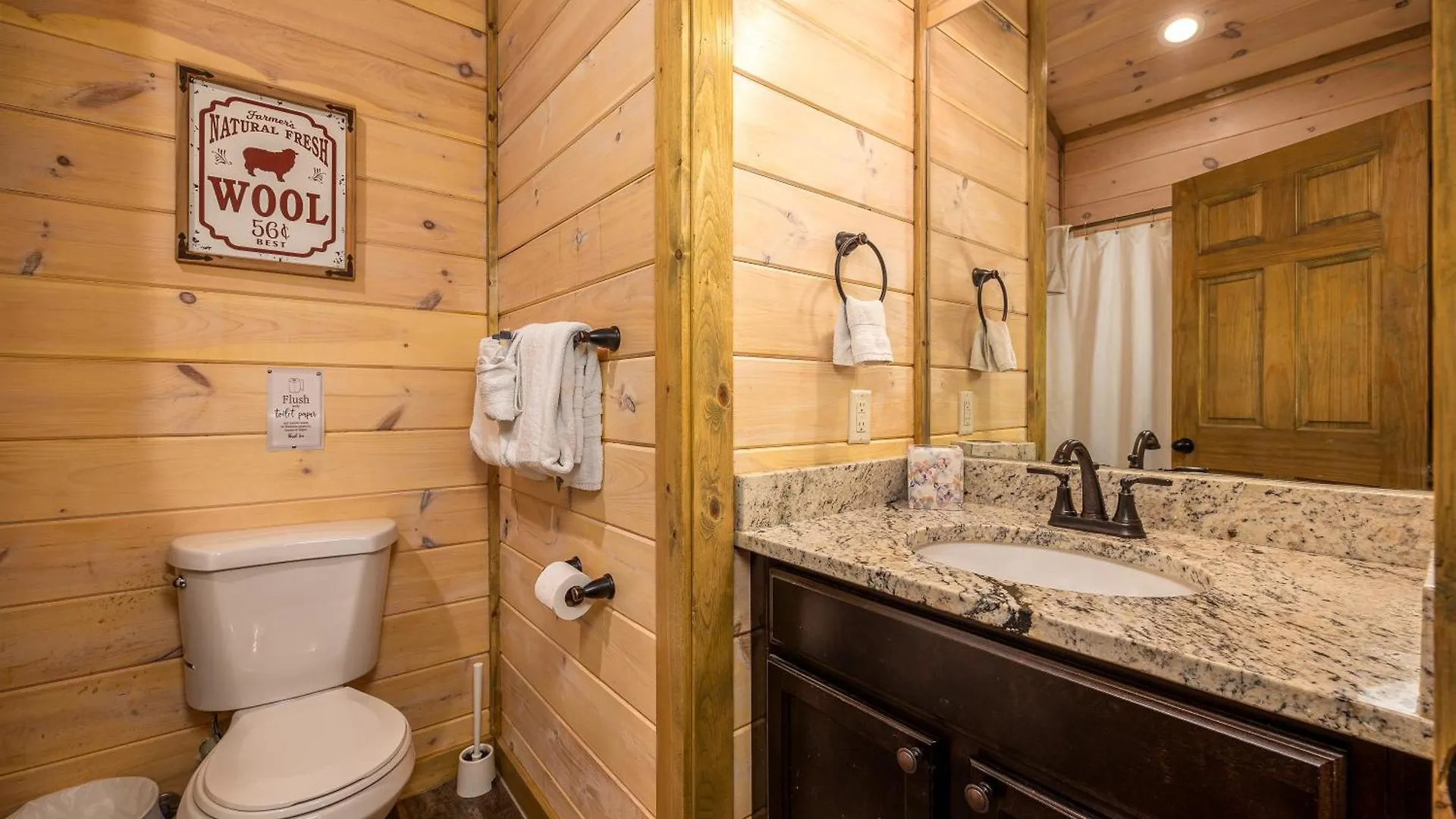 Holiday home Southern Comfort Lodge-in Pigeon Forge, Sleeps 18-7br 6ba Luxury Cabin, W Free Attraction Ticket!
