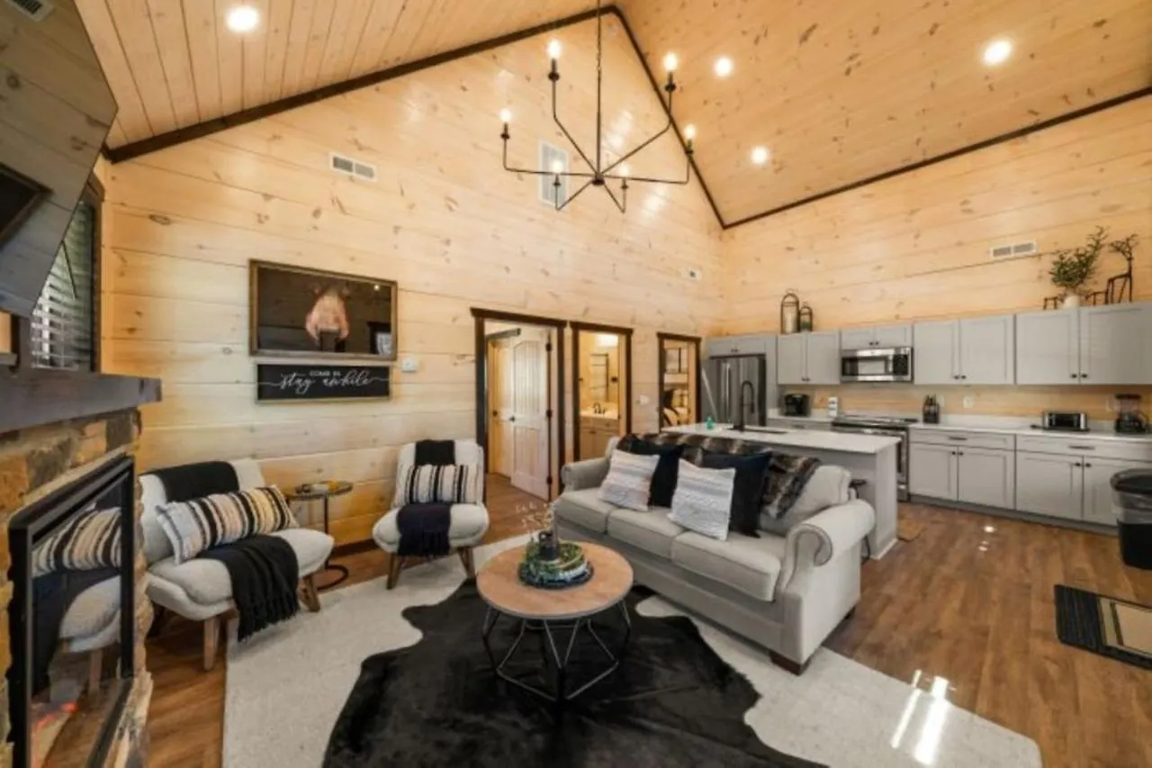 Bearfoot New Build W Hot Tub Arcade Vakantiehuis Pigeon Forge