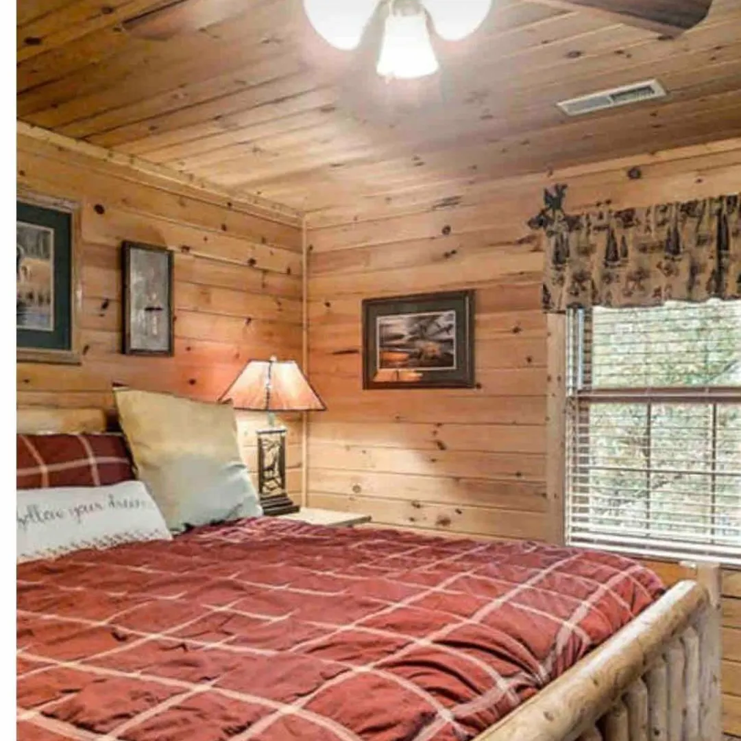 Beautiful 6 Bdr Cabin With Hot Tub In The Smokies!