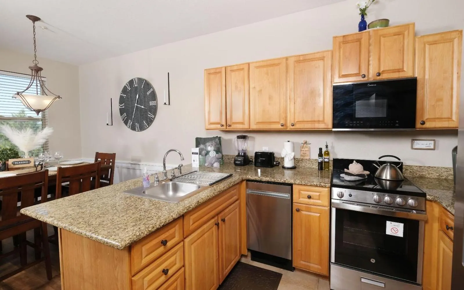 Apartman Pops Place *