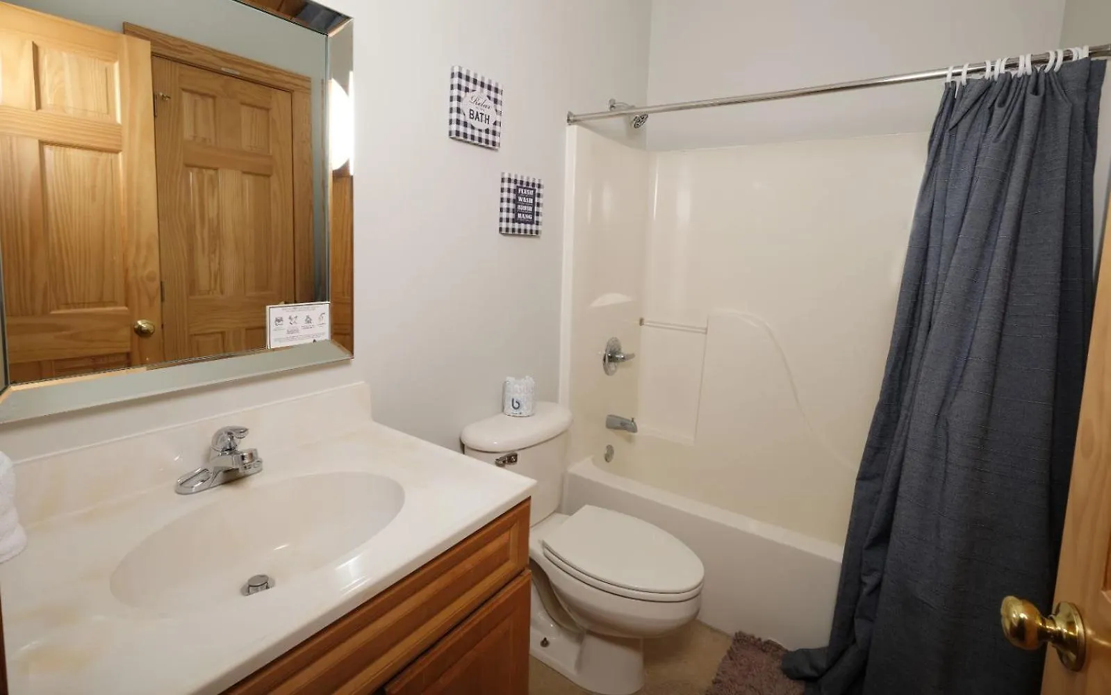 Apartman Pops Place *