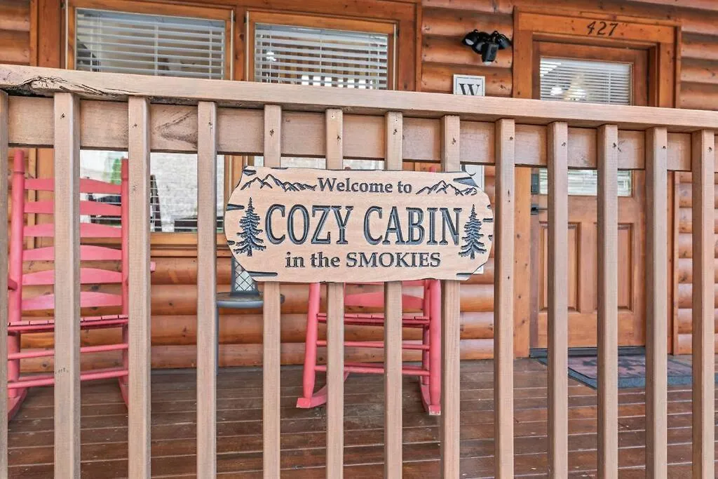 Сasa de vacaciones Cozy In The Smokies!!! Fully Furnished And Complete With Community Indoor And Outdoor Pools And Spas, Game And Fitness As Well As A Private Hot Tub
