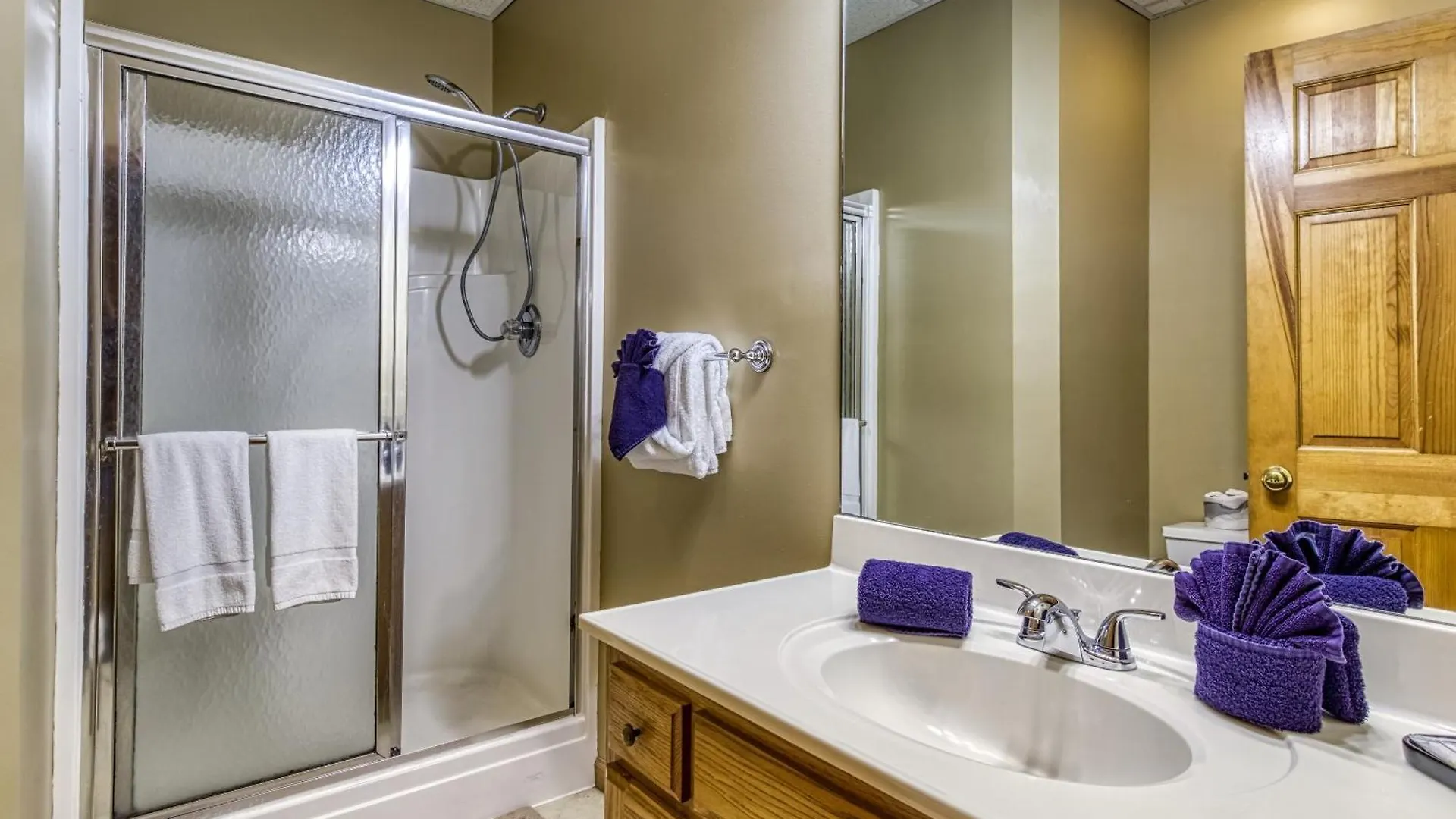 Stones Throw- Get 1089 In Free Attraction Tickets, Dollywood And More, Pool, Game Holiday home Pigeon Forge