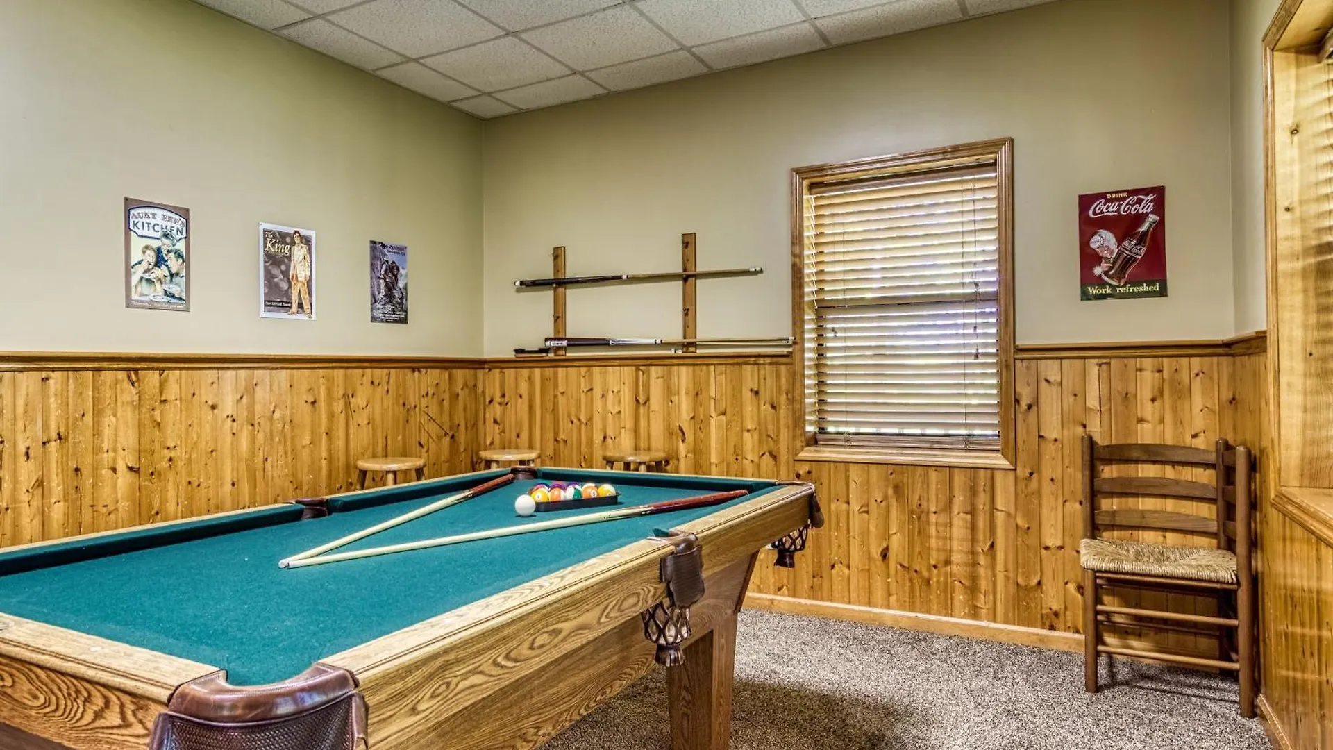 Holiday home Stones Throw- Get 1089 In Free Attraction Tickets, Dollywood And More, Pool, Game *