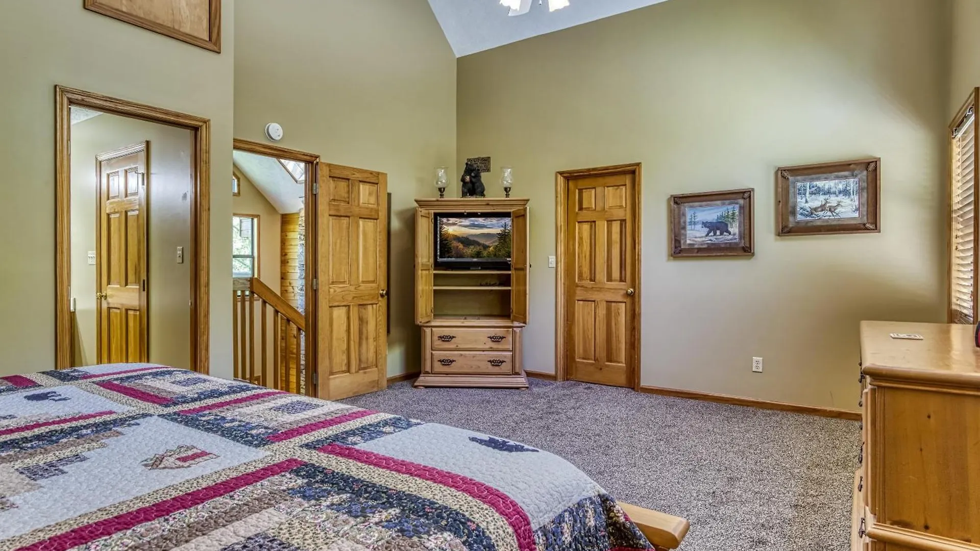 Stones Throw- Get 1089 In Free Attraction Tickets, Dollywood And More, Pool, Game Holiday home *