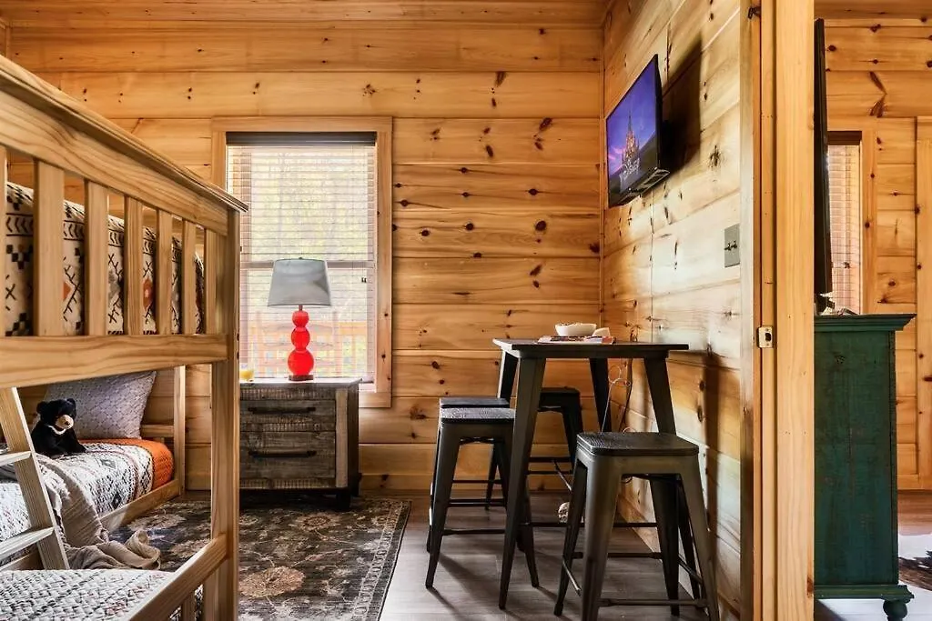 5 Ensuite Bedrooms, Hot Tub, Dog Friendly *