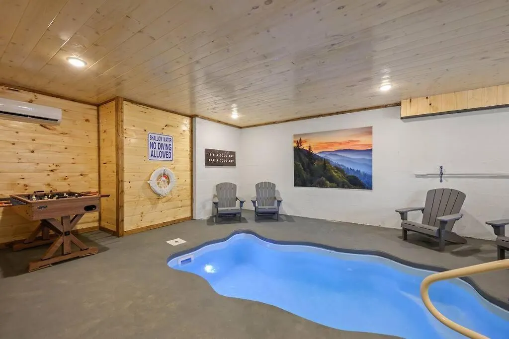 Dog Friendly, 3-decks, Indoor Pool, Hot Tub With Arcade Villa Pigeon Forge