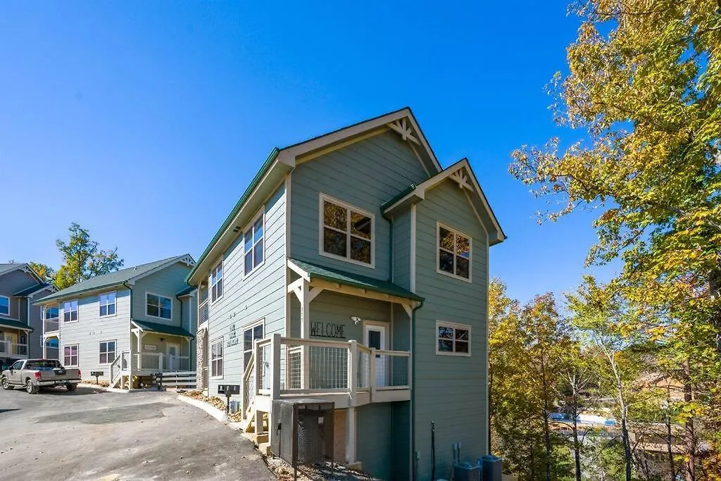 Dog Friendly, 3-decks, Indoor Pool, Hot Tub With Arcade Villa Pigeon Forge