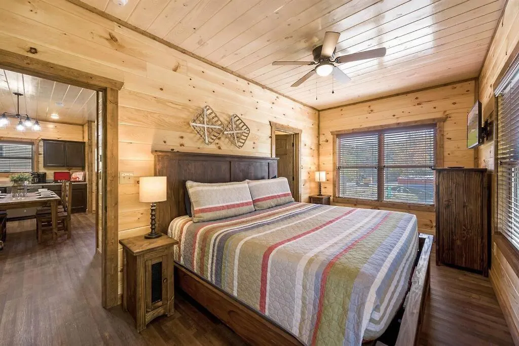 Dog Friendly, 3-decks, Indoor Pool, Hot Tub With Arcade * Pigeon Forge