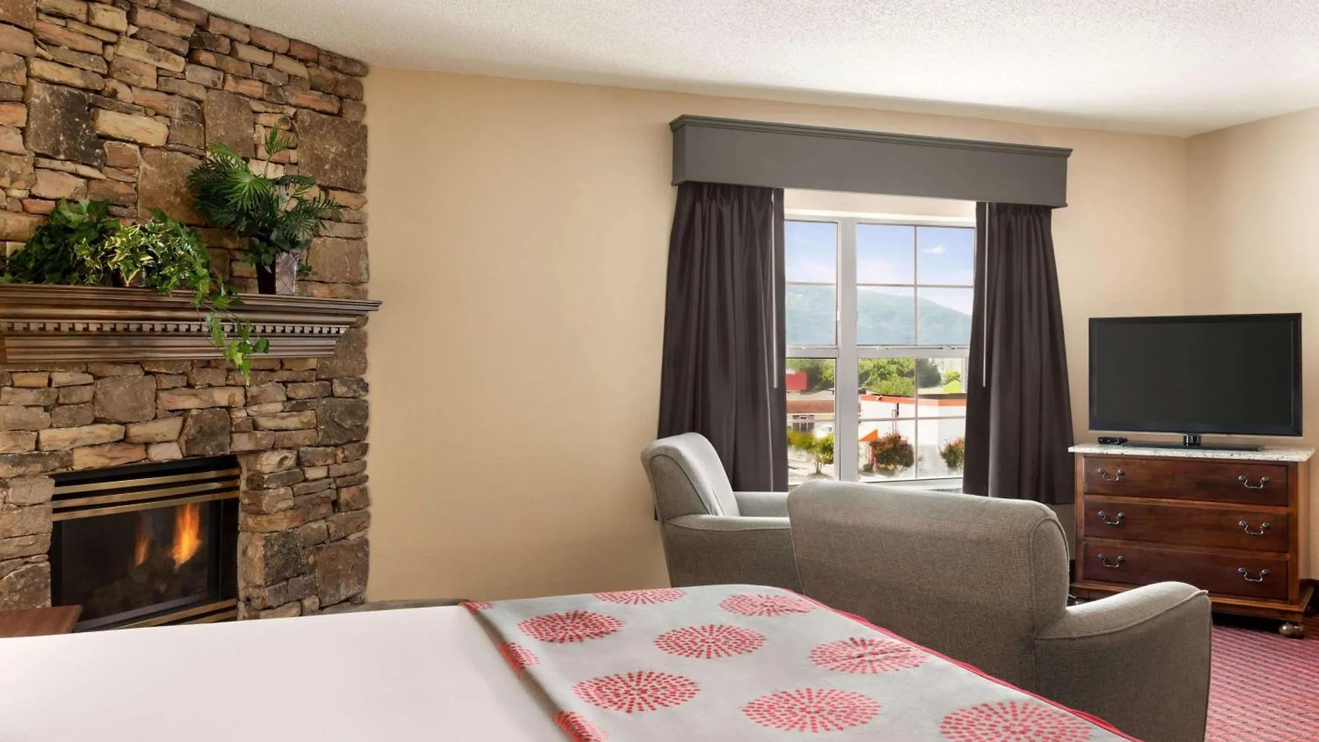 Ramada By Wyndham North Pigeon Forge