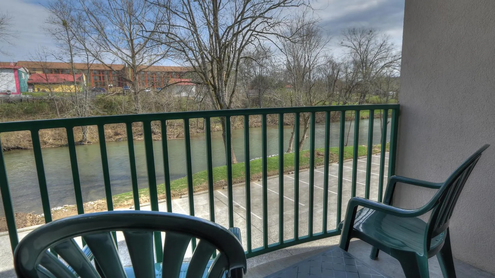 Hotel Pigeon River 3*
